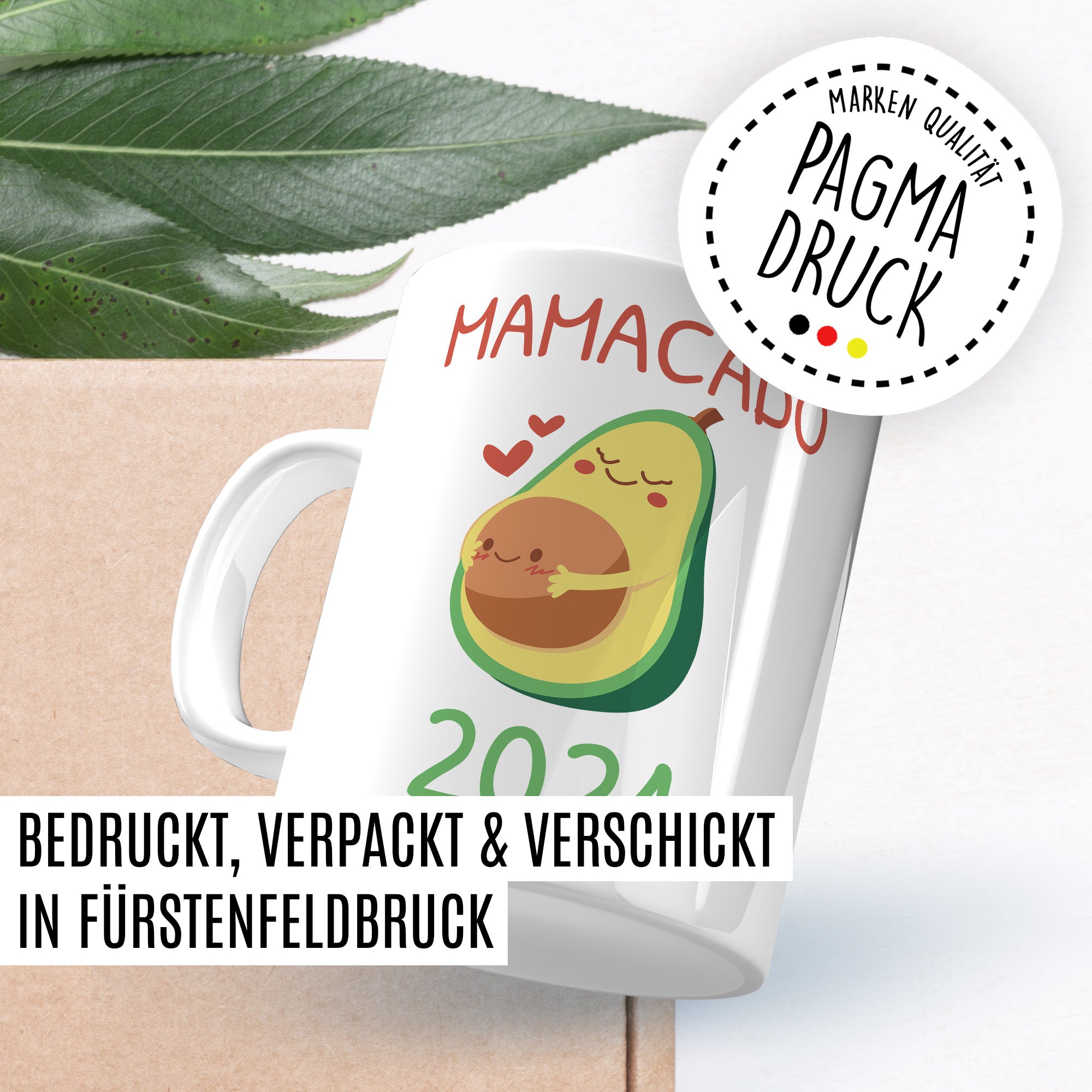 Mama 2024 Tasse, Schwangerschaft Mamacado Avocado, Geschenk-Idee schwanger werdende Mutter Freundin Kaffee-Becher