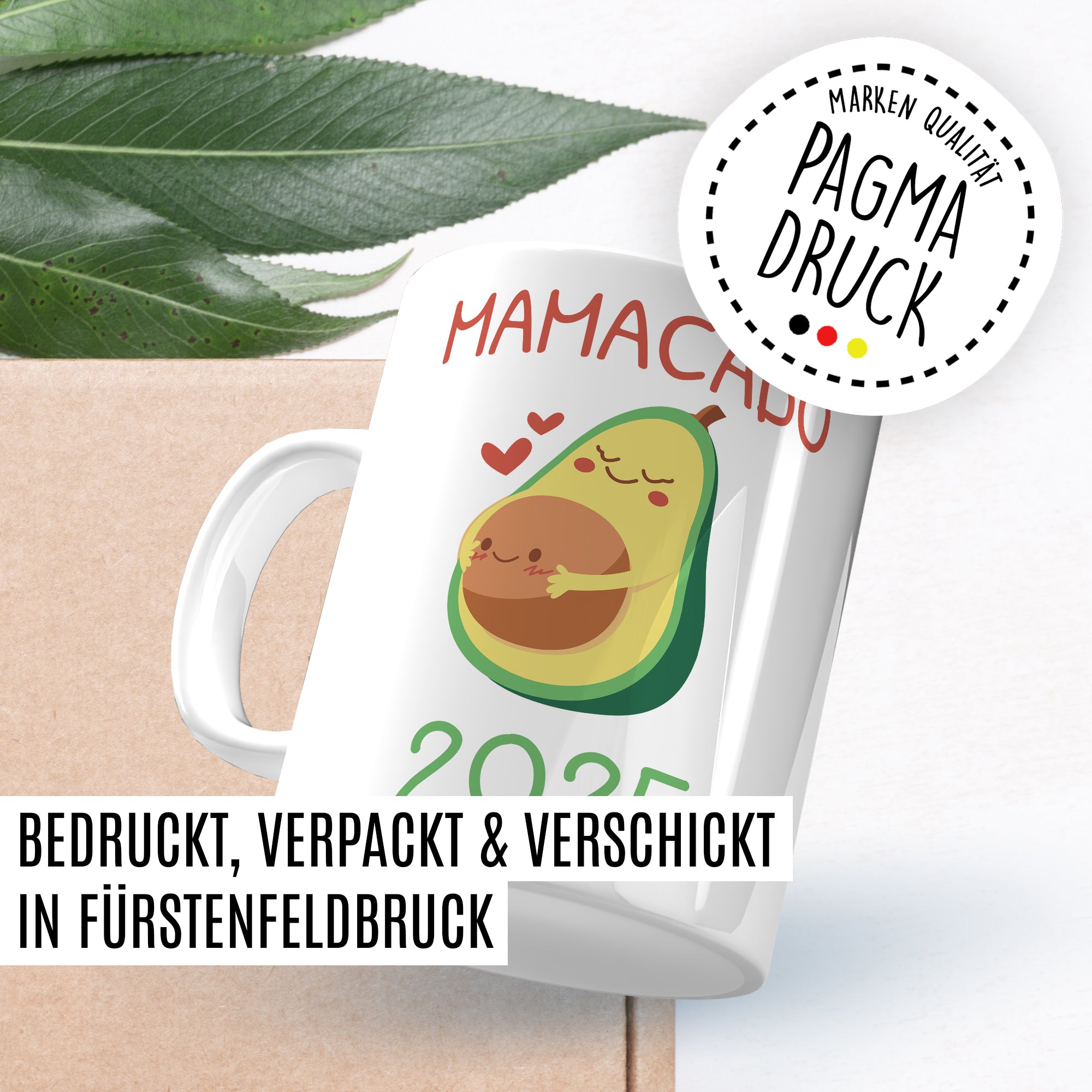 Mama 2025 Tasse, Schwangerschaft Mamacado Avocado, Geschenk-Idee schwanger werdende Mutter Freundin Kaffee-Becher