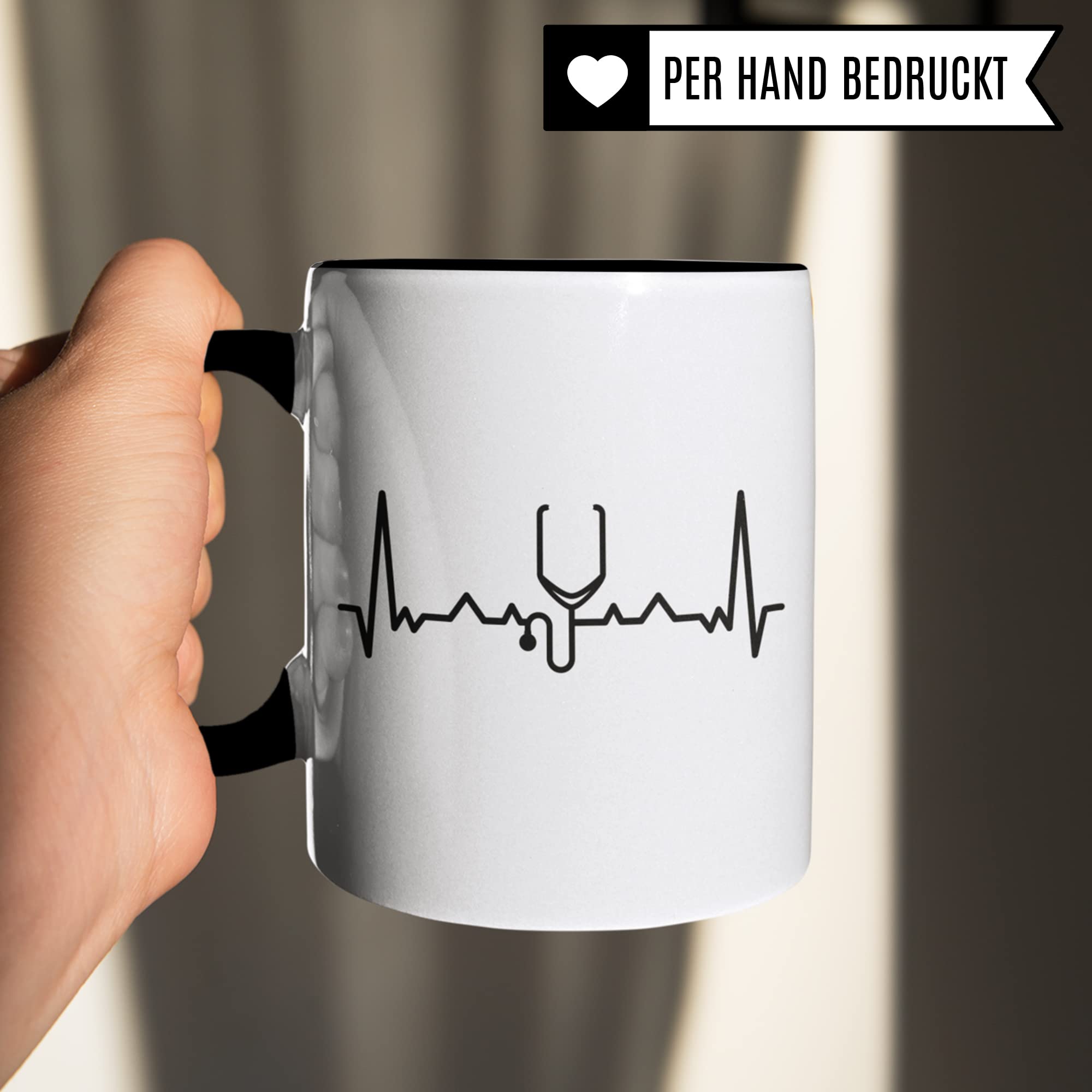 Tasse Stethoskop, Geschenk Arzt & Ärztin, Doktor & Doktorin Kaffeetasse mit stethoskop Herzschlag Motiv, Humanmedizin Mediziner Medizinstudent Geschenk-Idee Arzt Kaffee-Becher