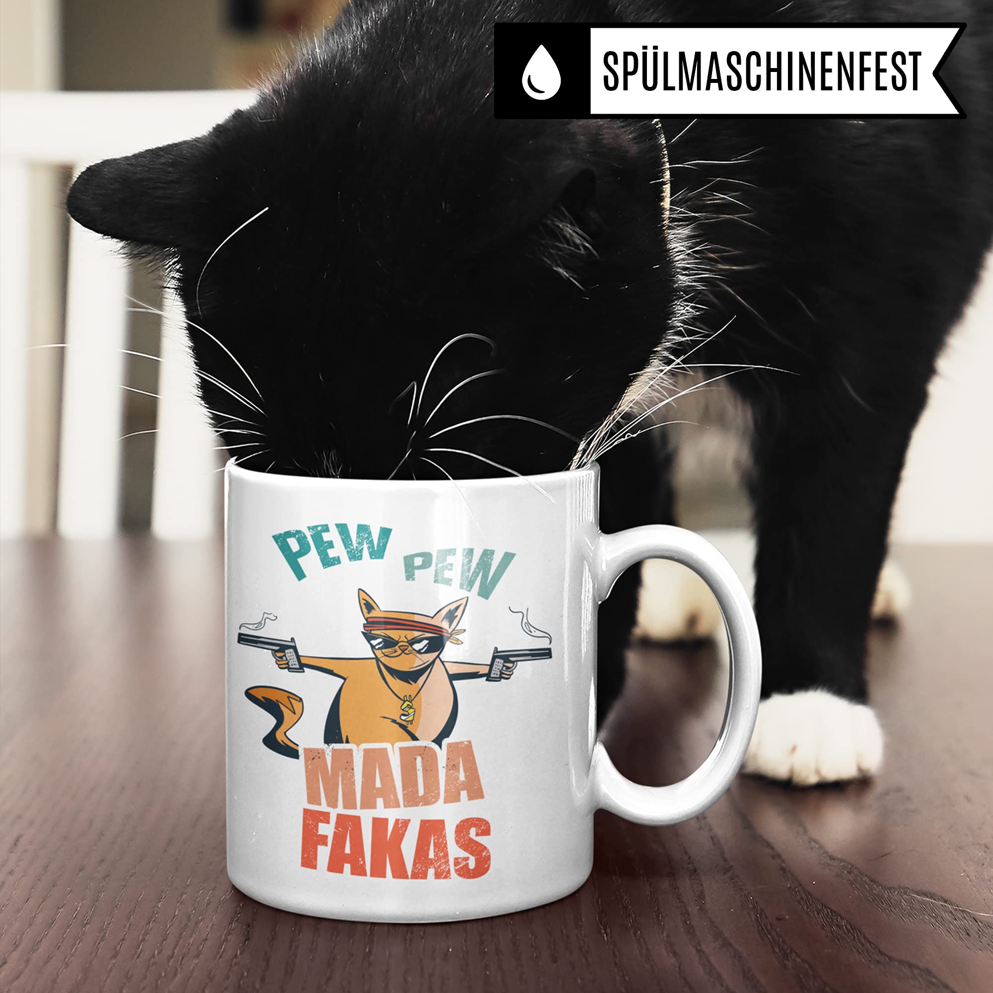 Tasse mit Spruch lustig: Pew Pew Madafakas Tasse - Becher Katze witzig - Geschenkidee mit lustigem Spruch - Kaffeetasse Katzenmotiv für Katzenmama & Katzenpapa Kaffeebecher