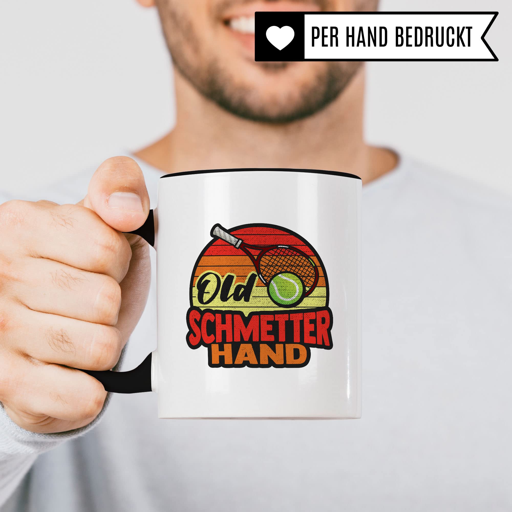 Tasse Tennisspieler, Old Schmetterhand, Geschenk Tennis-Spielerin lustiger Spruch Tennisprofi Tennisliebhaber, Geschenkidee Kaffeetasse für Kollegen Spielpartner