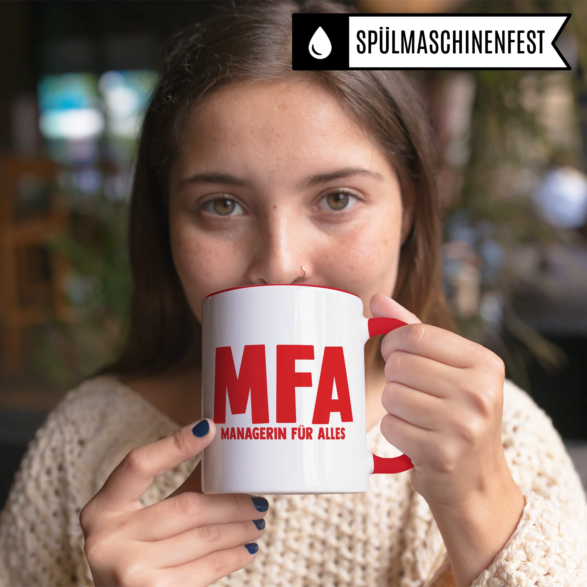 MFA Tasse, MFA - Managerin für alles, Krankenschwester Geschenk Arzthelferin Medizinische Fachangestellte Arzthelferin Kaffee-Becher Medizin Gesundheit