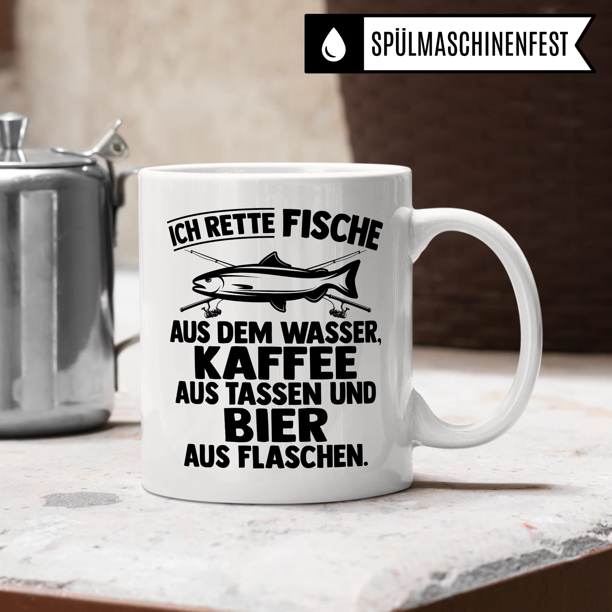 Angler Tasse Geschenk, Ich rette Fische aus dem Wasser, Kaffee aus der Tasse Bier aus der Flasche Geschenkidee Angler Fischer Kaffeetasse mit Spruch lustig Kaffee-Becher Fisch-Liebhaber