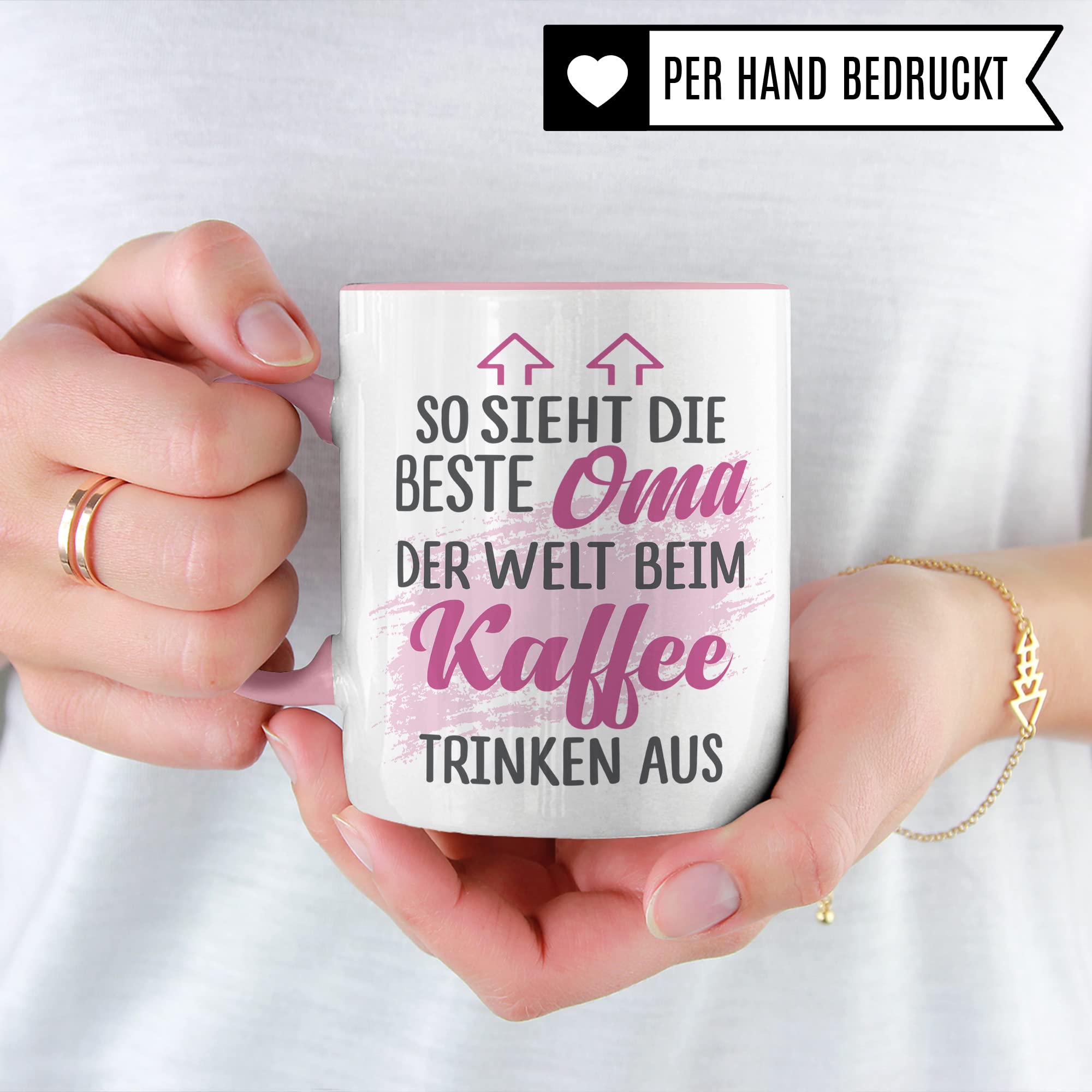 Tasse Oma Geschenk, So sieht die beste Oma der Welt beim Kaffee trinken aus Geschenkidee Großmutter Kaffeetasse mit Spruch Kaffee-Becher Teetasse Familie