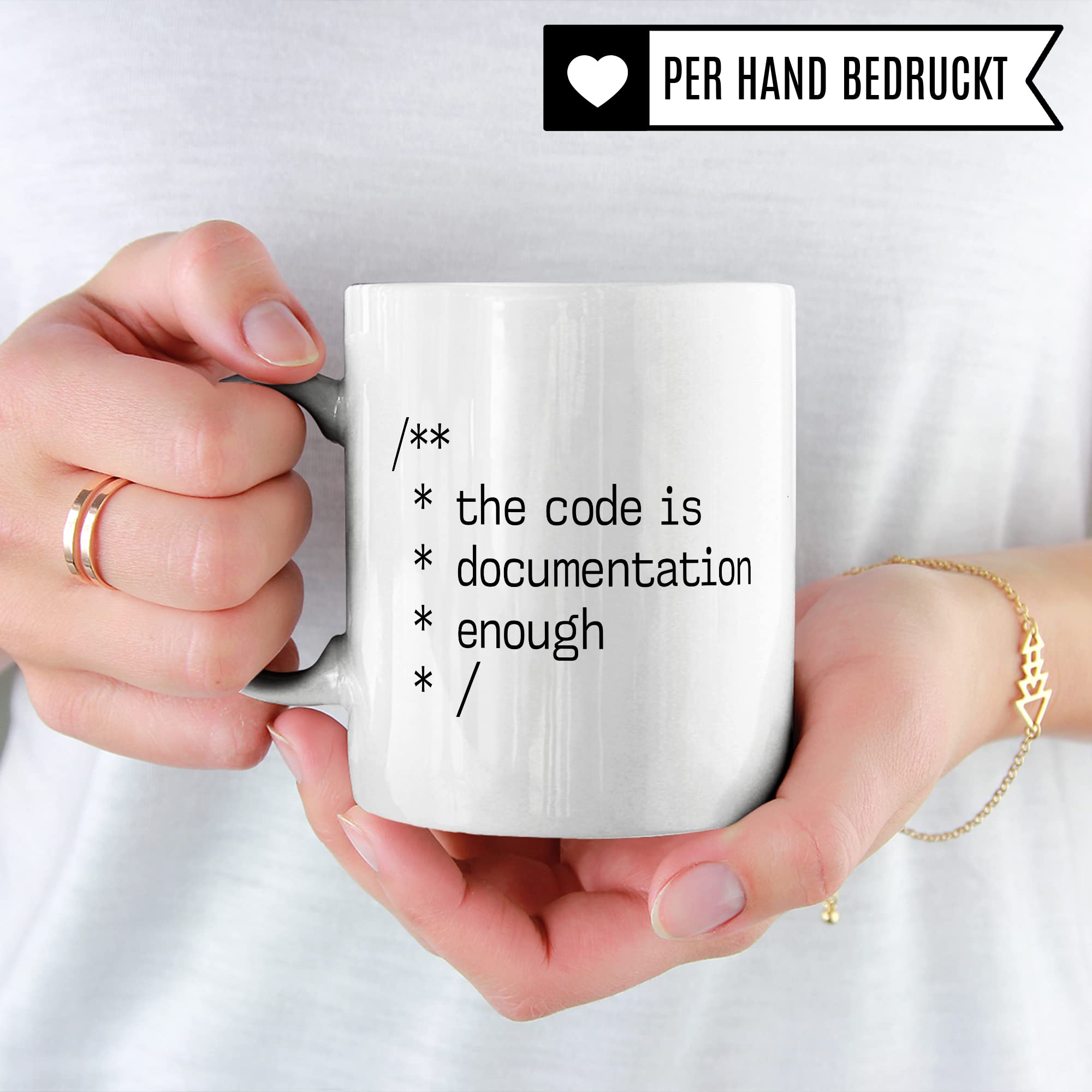 Informatik Geschenk Tasse, The Code is Documentation enough Geschenkidee für Informatiker Kaffee-Becher Informatikerin Programmierer Kaffeetasse mit Spruch lustig Code