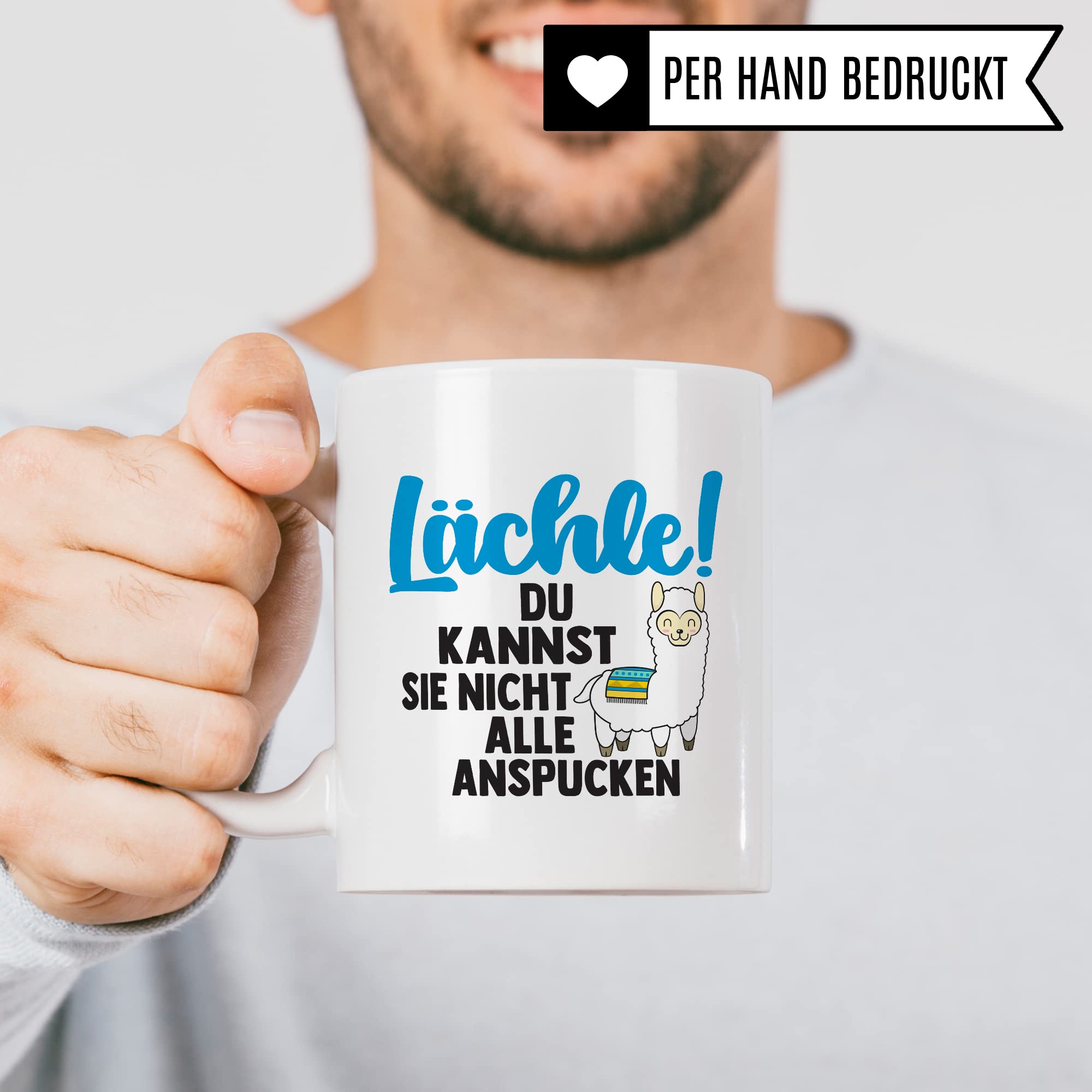 Tasse Lama Geschenk, Lächle! Du kannst sie nicht alle anspucken Geschenkidee Tasse mit Spruch lustig Kaffee-Becher Kaffeetasse Teetasse Humor Witz Witztasse Alpaka spucken