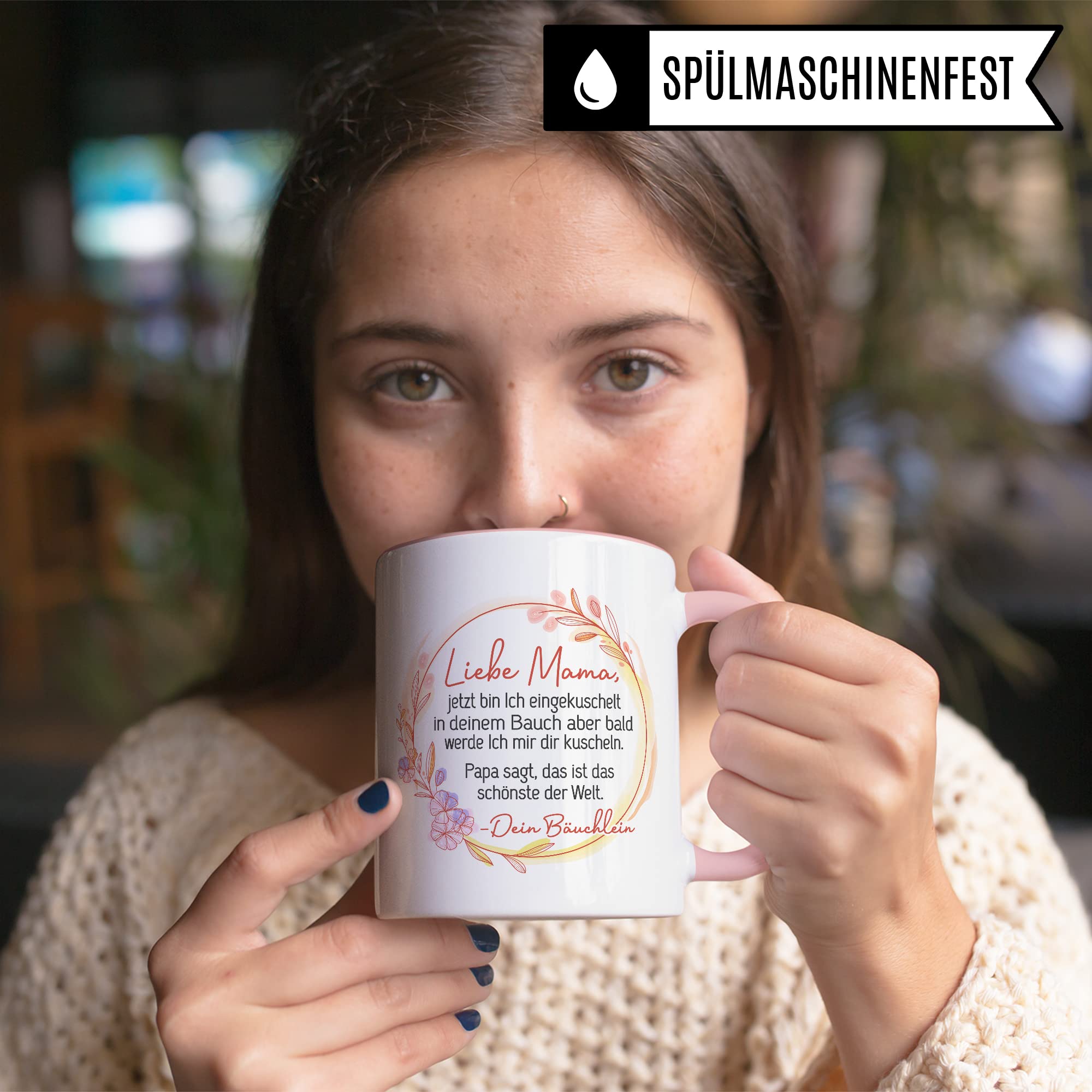 Tasse Mama Schwangerschaft, Liebe Mama, jetzt bin Ich eingekuschelt in deinem Bauch, Geschenk Schwanger, schöner Spruch Geschenkidee werdende Mutter Kaffee-Becher