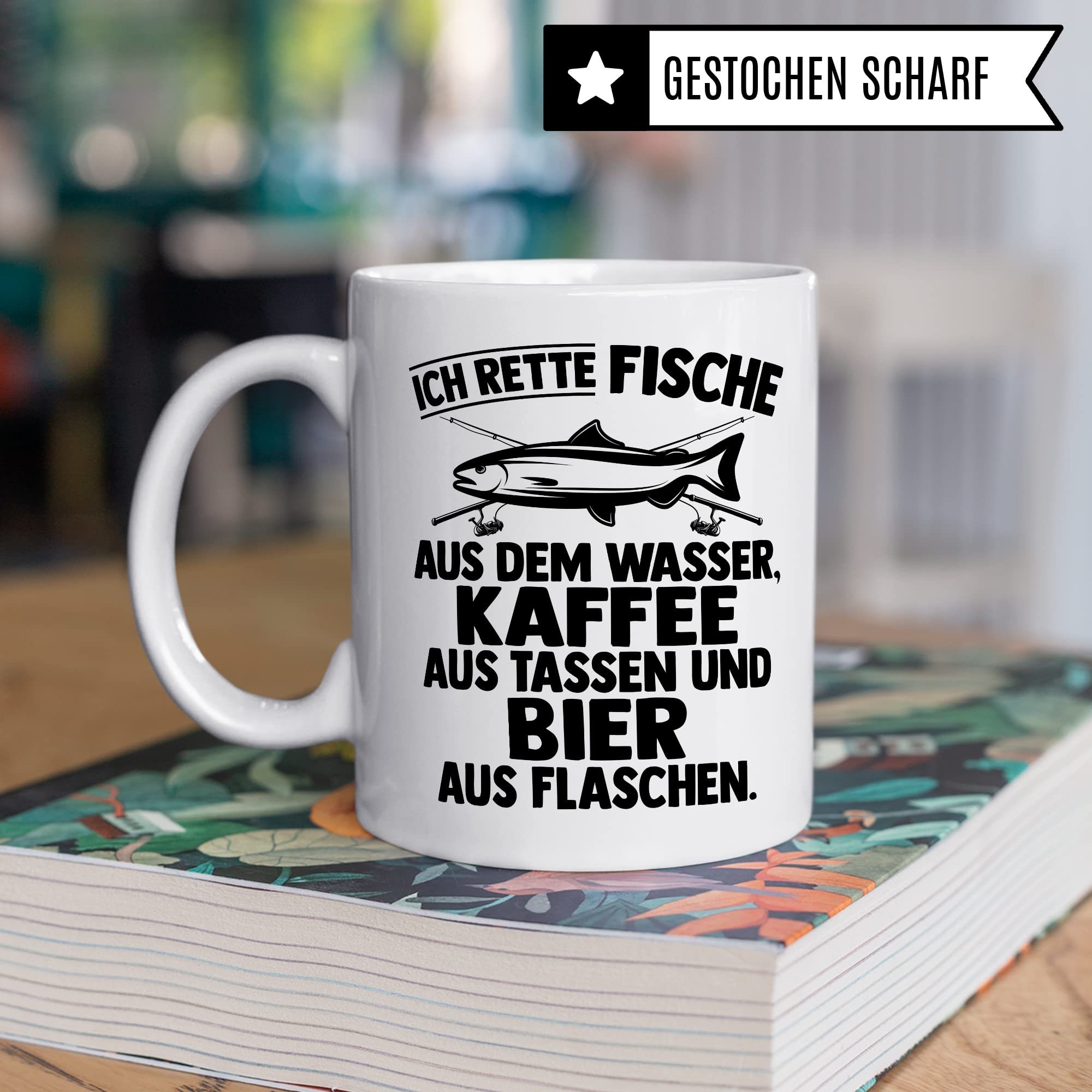 Angler Tasse Geschenk, Ich rette Fische aus dem Wasser, Kaffee aus der Tasse Bier aus der Flasche Geschenkidee Angler Fischer Kaffeetasse mit Spruch lustig Kaffee-Becher Fisch-Liebhaber