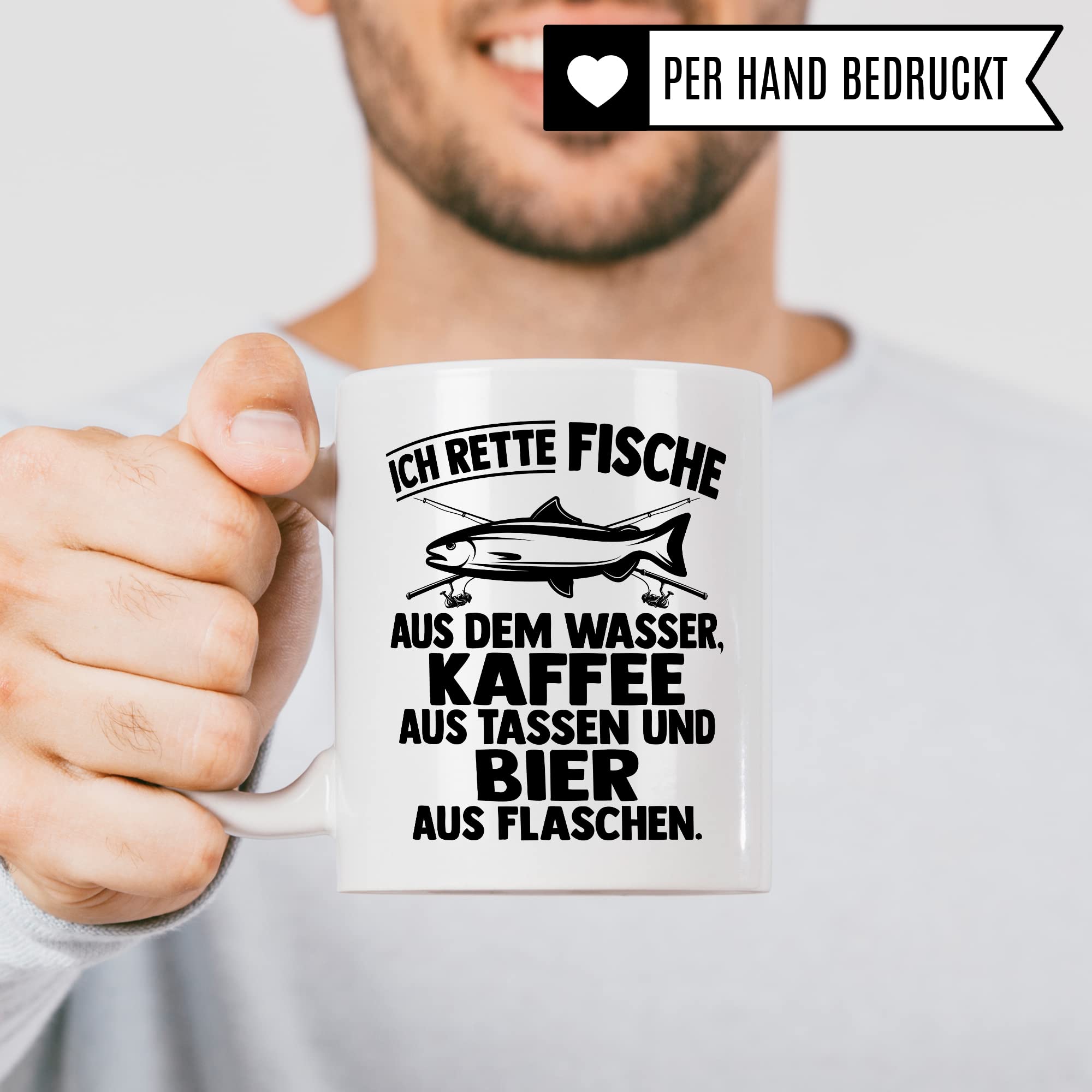 Angler Tasse Geschenk, Ich rette Fische aus dem Wasser, Kaffee aus der Tasse Bier aus der Flasche Geschenkidee Angler Fischer Kaffeetasse mit Spruch lustig Kaffee-Becher Fisch-Liebhaber