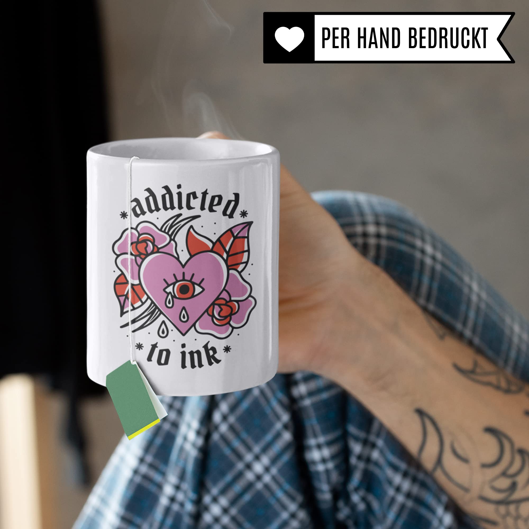 Tasse Tattoo, Addicted to Ink Tasse, Geschenk Tattowierer Tattoo Motiv Spruch, Geschenkidee Tattowierte Beruf Tattoowierer Kaffeetasse schönes Motiv