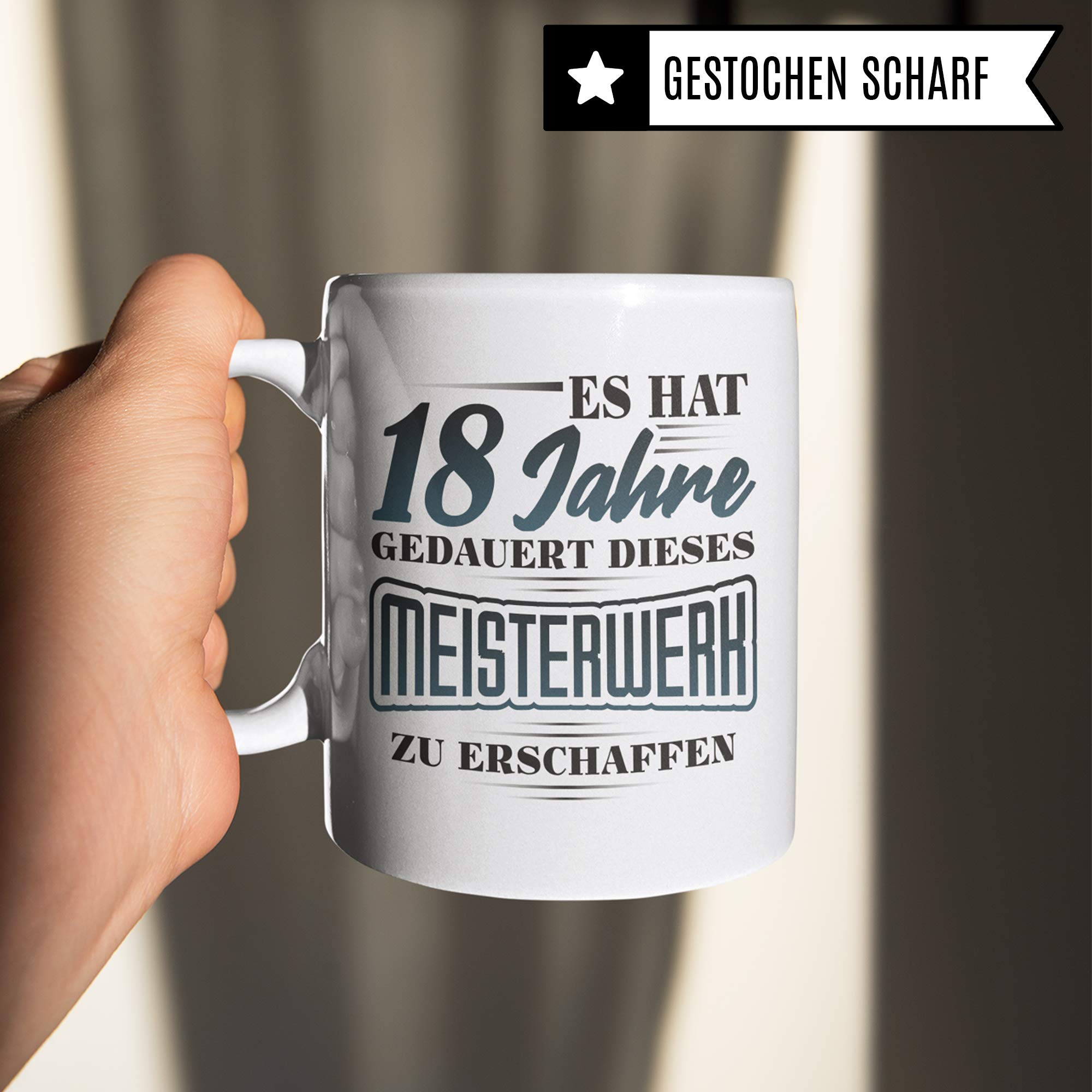 Pagma Druck 18. Geburtstag Geschenk Tasse, Becher 18 Jahre alt Werden Geschenkidee, Kaffeetasse 18. Geburtstag Junge Mädchen Spruch Geburtstags-Geschenk