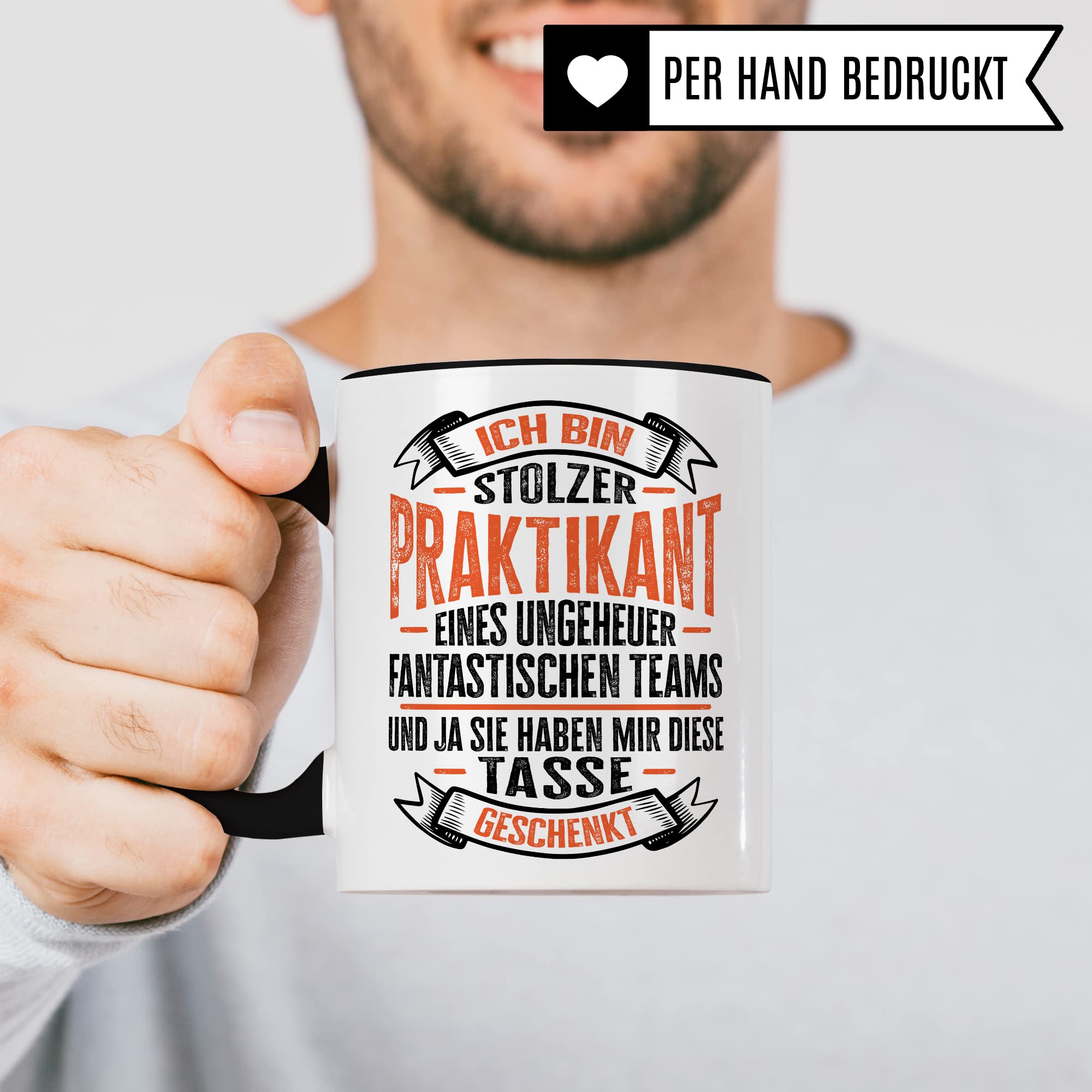 Tasse Praktikantin, Stolze Praktikantin eines ungeheheuren fantastischen Team Geschenkidee Begrüßung Abschied Geschenk begonnenes/abgeschlossenes Praktikum Lehrling Azubine Kaffee-Becher