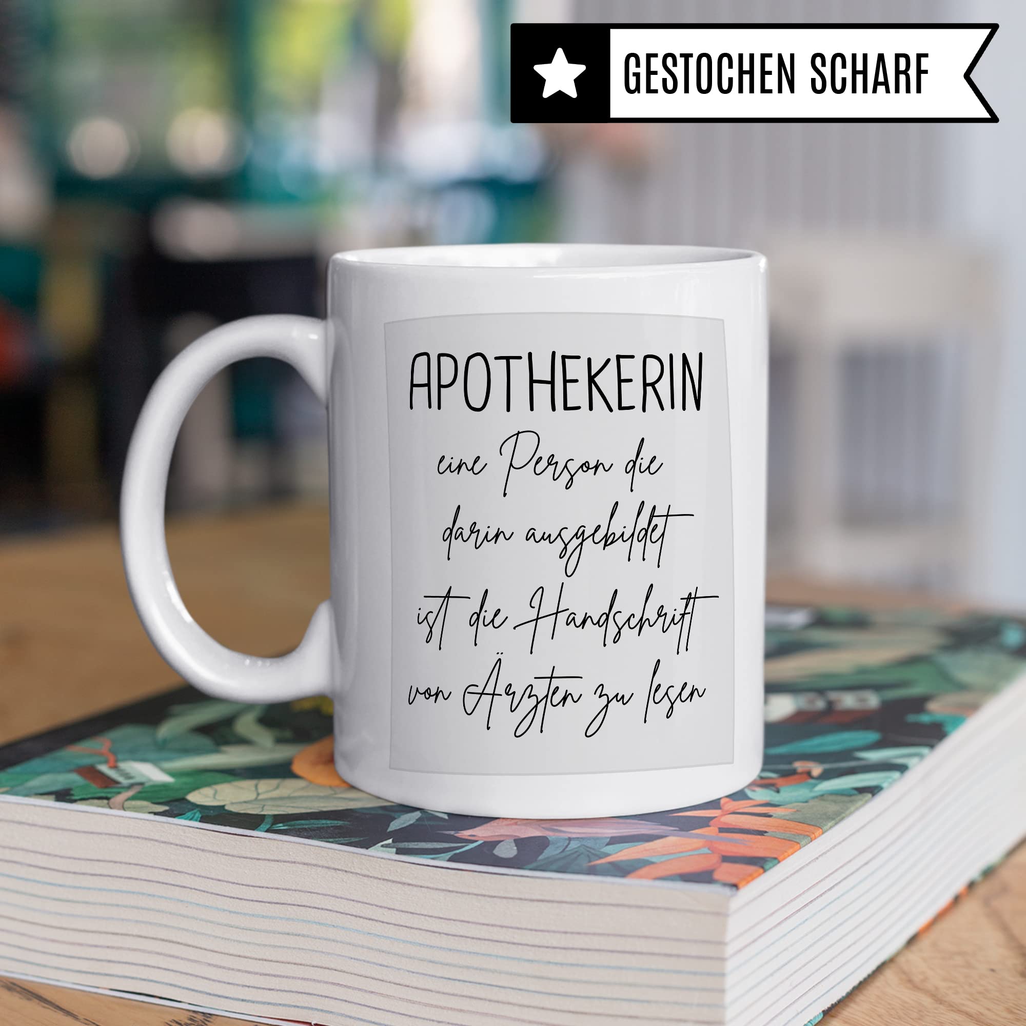 Apotheker Tasse Kaffeetasse lustig Apotheke Kaffee-Becher Humor Pharmazie Pharmazeut Geschenk Geschenkidee Kollege Witz Meme Pharma Arzt Handschrift Ausgebildet lesen