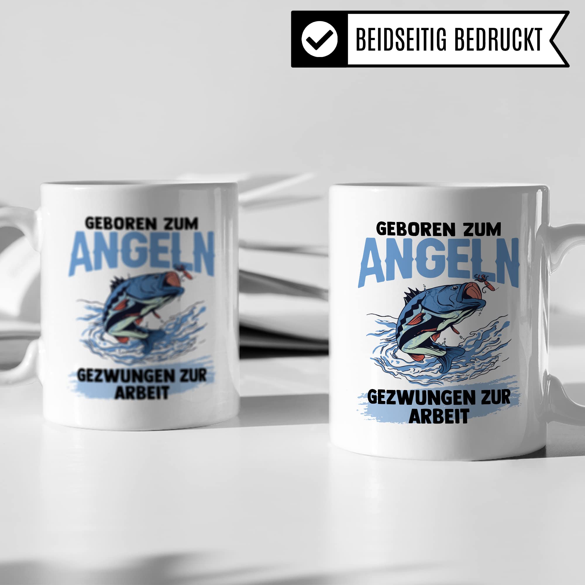 Tasse Angler, Geboren zum Angeln - Gezwungen zur Arbeit Geschenk Geschenkidee Fischer Bürogeschenk Kaffeetasse mit Spruch lustig Kaffee-Becher