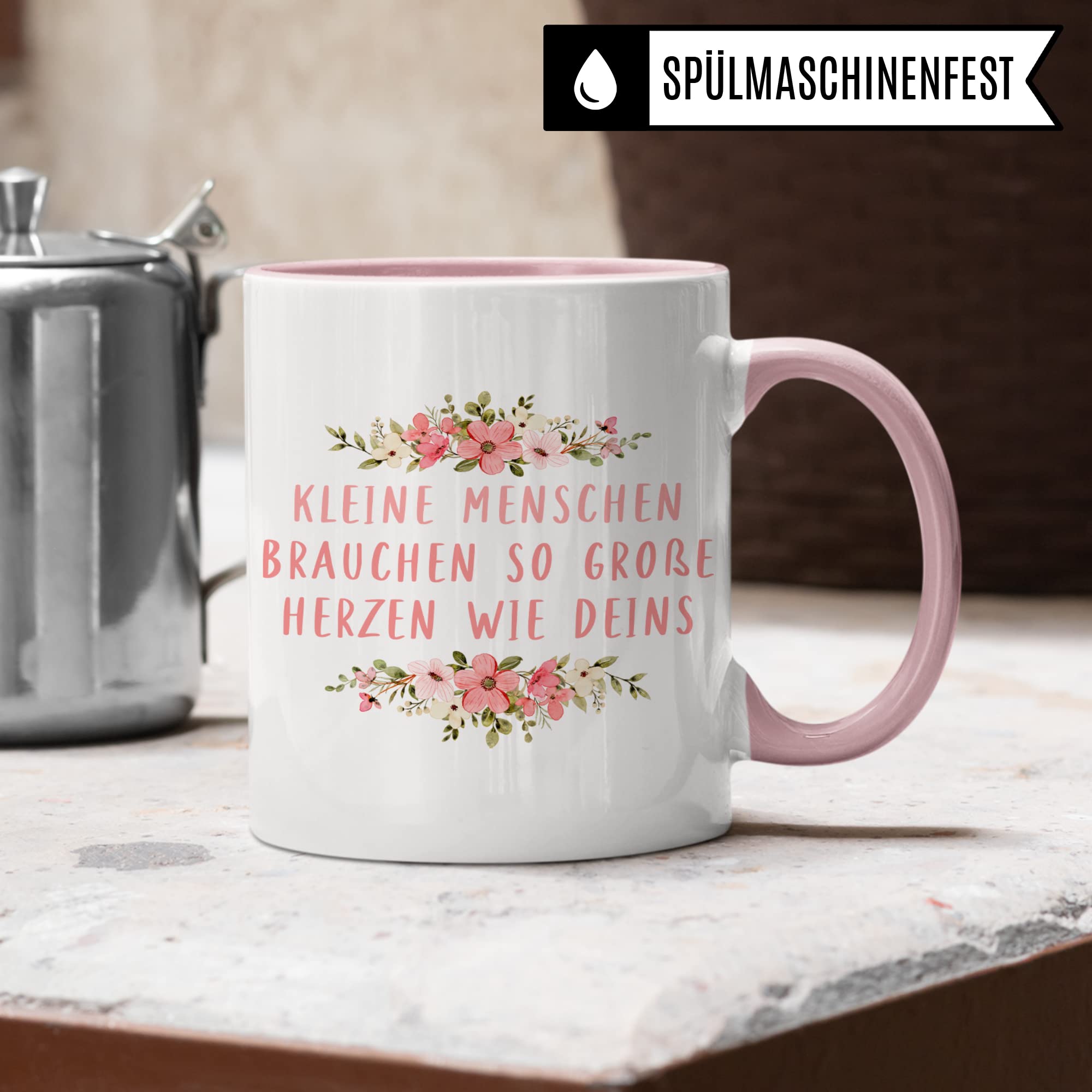 Erzieherin Tasse, Erzieherin Kleine Menschen Herzen Geschenk, Kaffeetasse Kindergarten Abschied Geschenkidee Kindergärtnerin, Erzieherin Abschiedsgeschenk Kita Danke-Schön Kinder -Becher