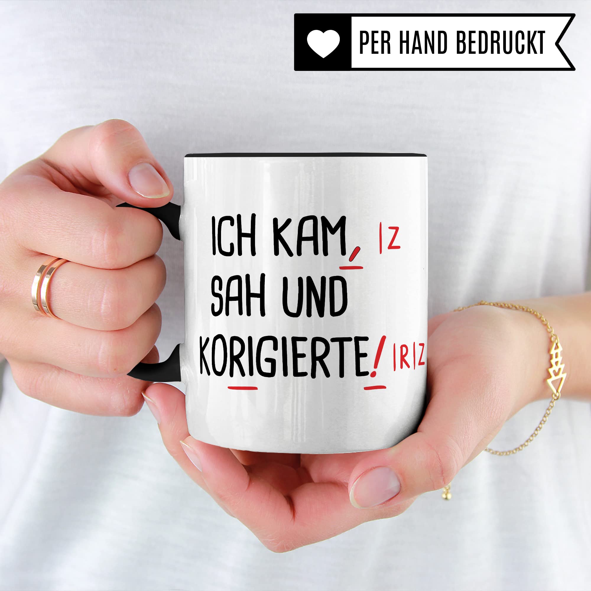 Pagma Druck Lehrer Tasse lustig: Ich kam, SAH und korrigierte | Tasse für Lehrerin & Lehrer Geschenk | Geschenkidee Schule Deutschlehrer Deutschlehrerin Lehramt Kaffeetasse