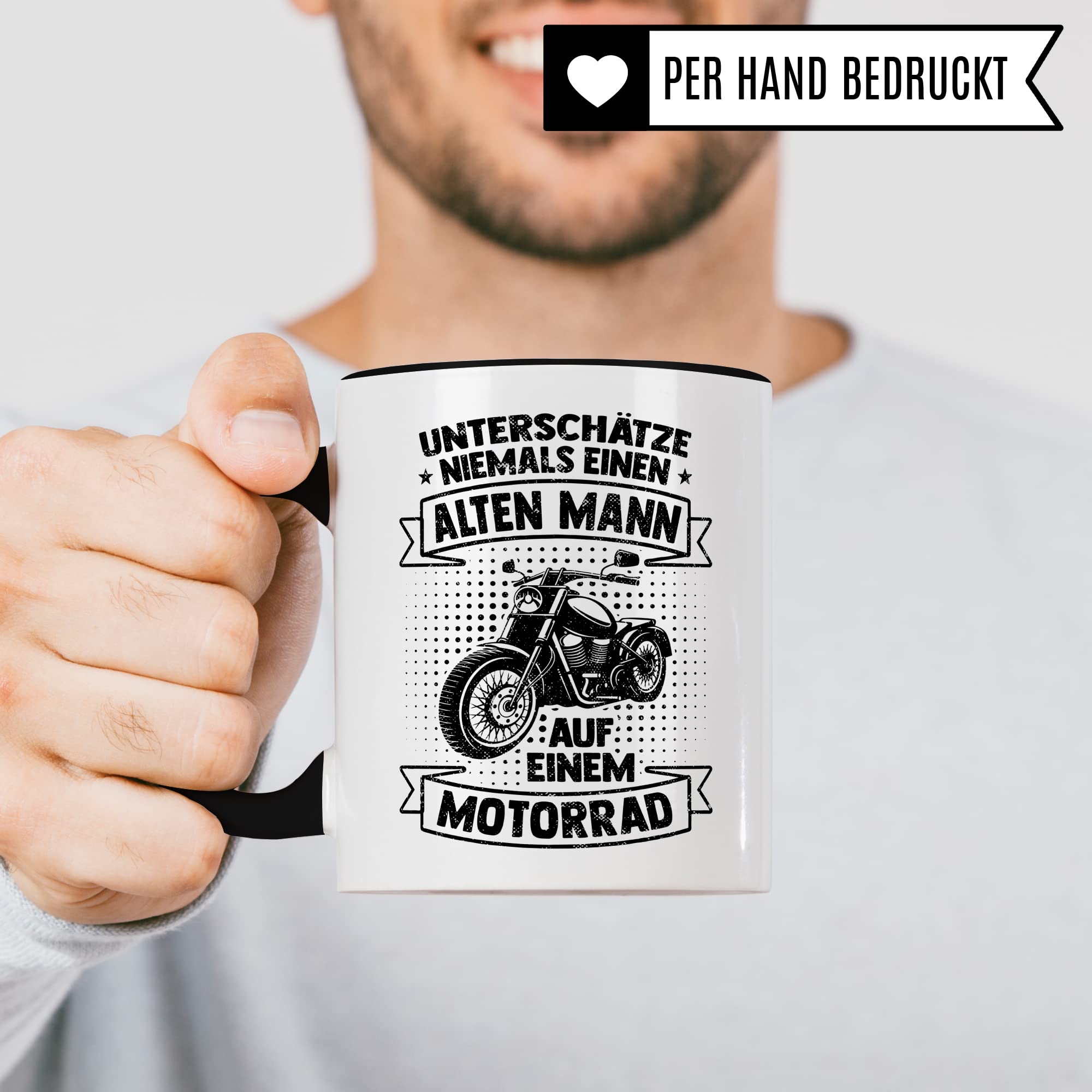 Motorrad Tasse, Unterschätze niemals einen alten Mann auf einem Motorrad, Biker Geschenk Spruch lustig Motiv Geschenkidee Kaffeetasse Motorradfahrer Männer Kaffeebecher