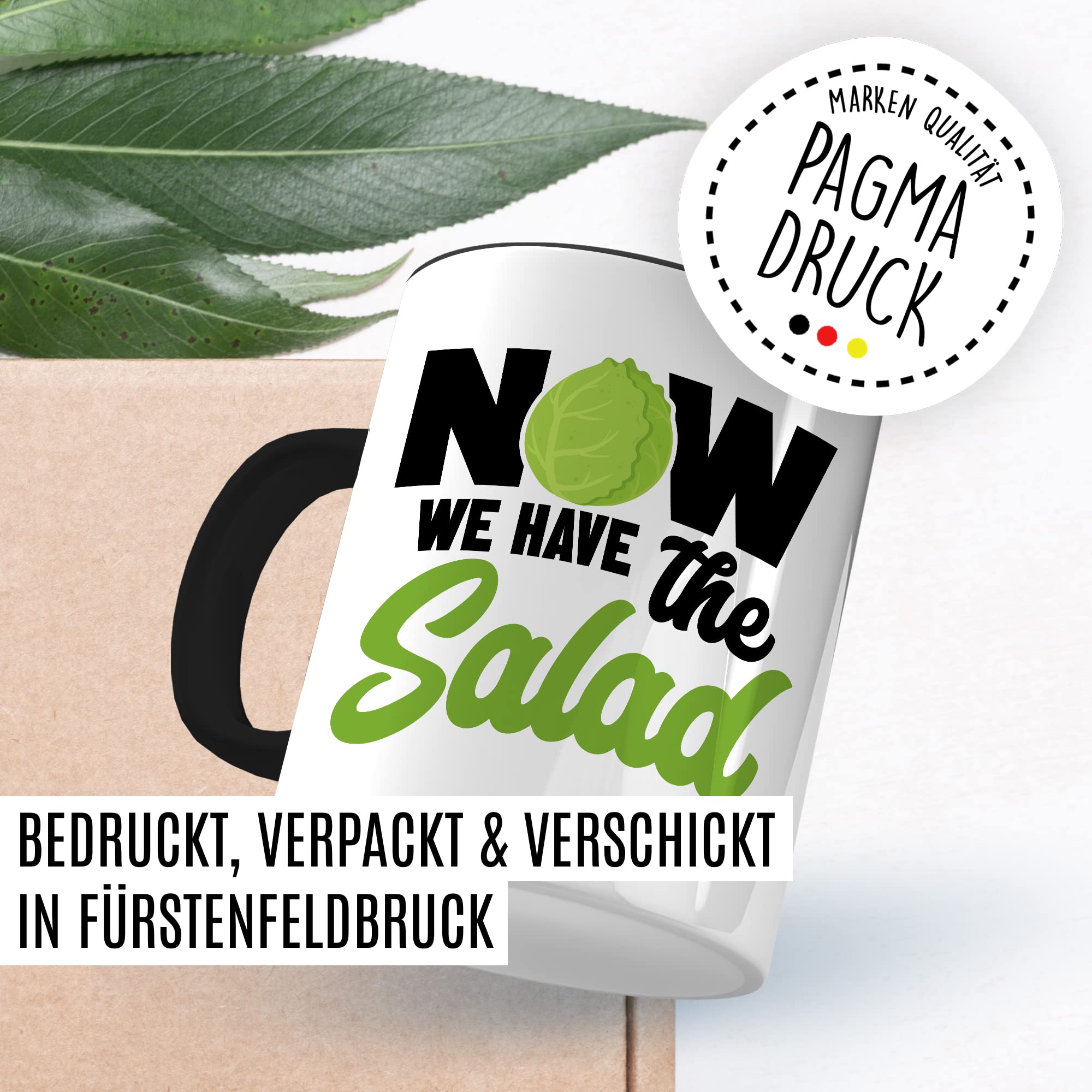 Witz Tasse mit Spruch Denglisch Kaffeetasse Humor Now we have the salad Witz Kaffee-Becher Englisch-Lehrer Geschenk lustig Jetzt haben wir den Salat Sprichwort Geschenkidee Wortspiel
