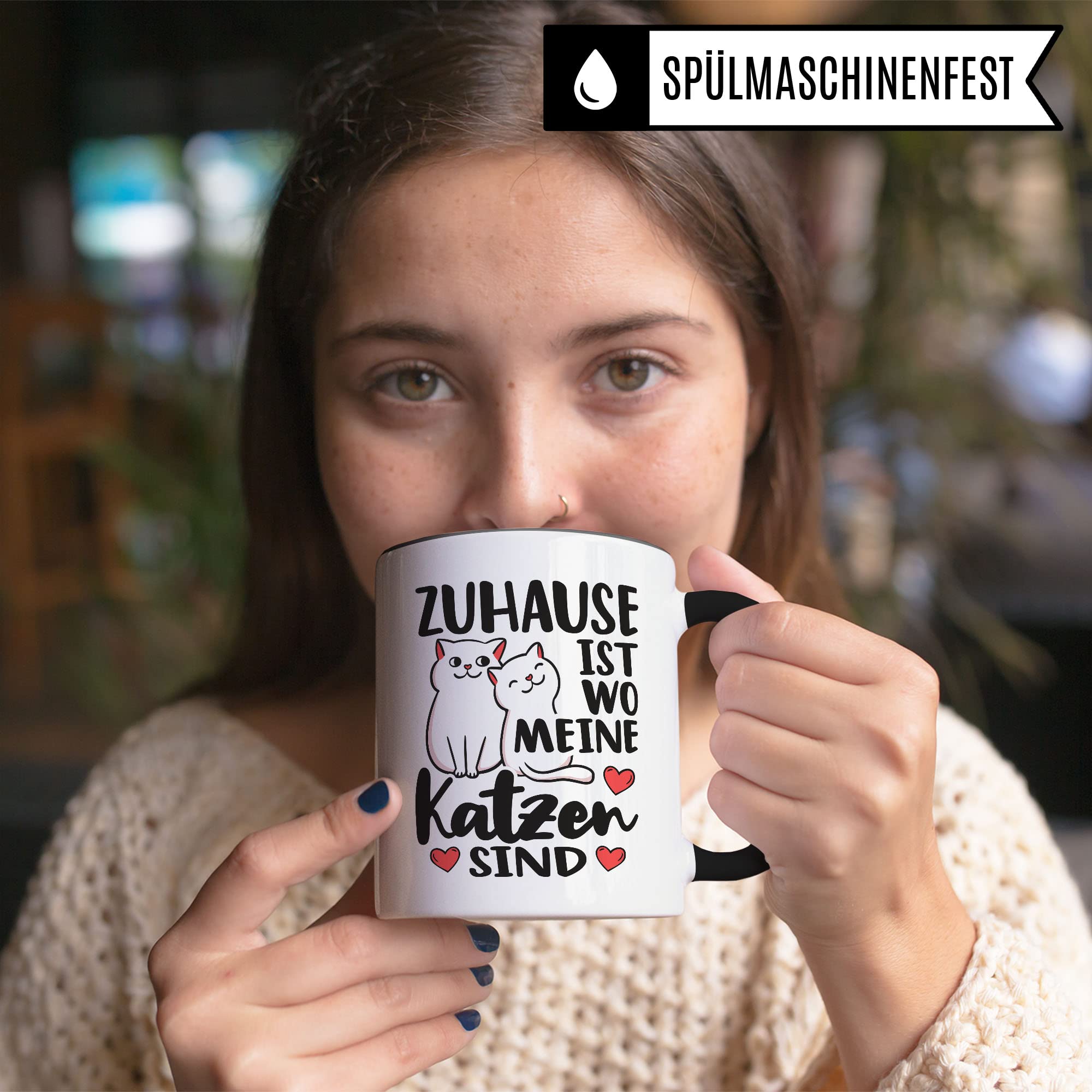 Tasse Katzen-Motiv, Zuhause ist wo meine Katzen sind Spruch, Süßes Geschenk Katzenliebhaber Katzen-Motiv, Geschenkidee Kollegen Freund Freundin, lustige Katze Kater Katzenfreund Büro-Tasse