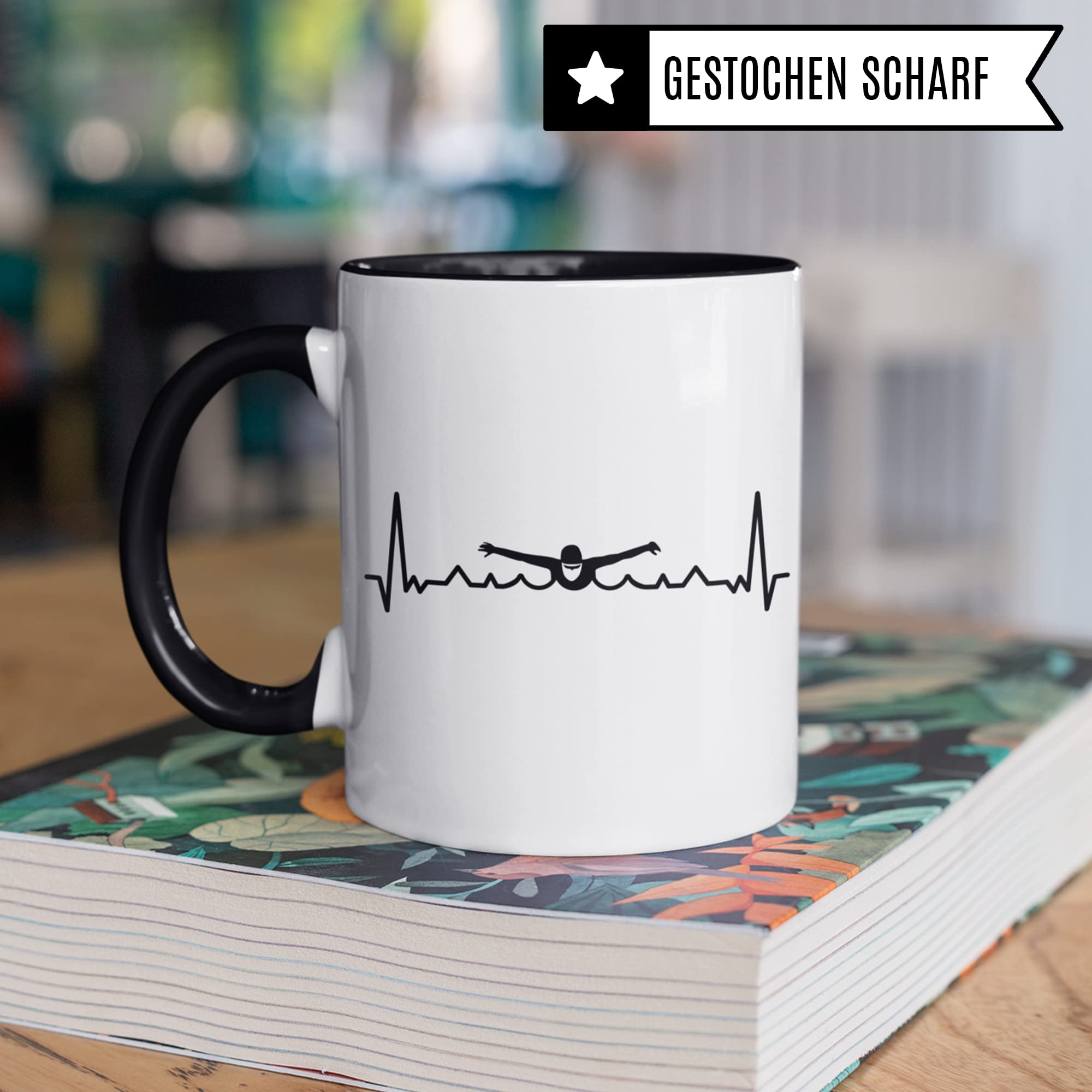 Tasse Schwimmen, Geschenk Schwimmen, Kaffeetasse mit Schwimmen Herzschlag Motiv, Schwimmlehrerin Geschenk-Idee Schwimmlehrer Schwimmbad Kaffee-Becher