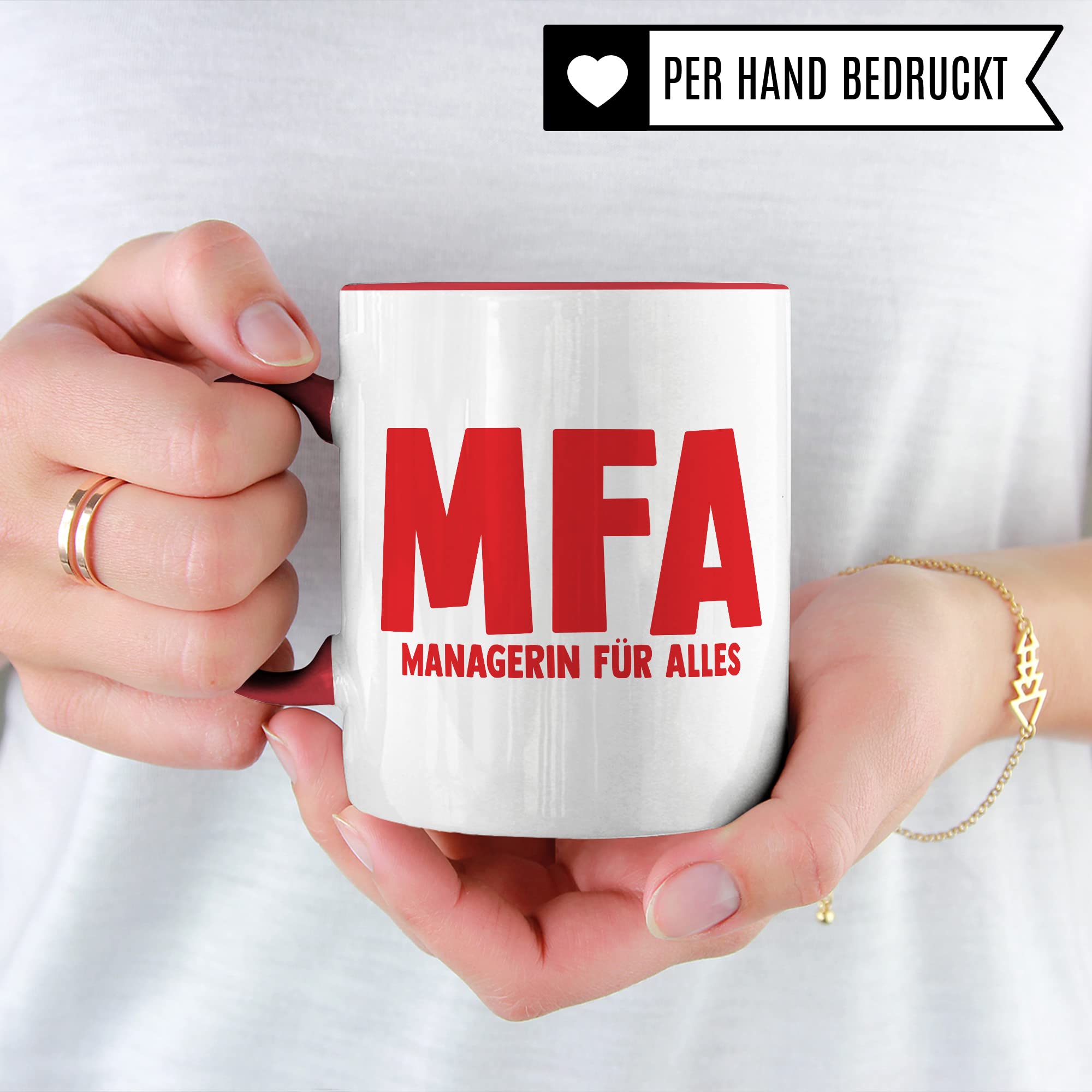 MFA Tasse, MFA - Managerin für alles, Krankenschwester Geschenk Arzthelferin Medizinische Fachangestellte Arzthelferin Kaffee-Becher Medizin Gesundheit