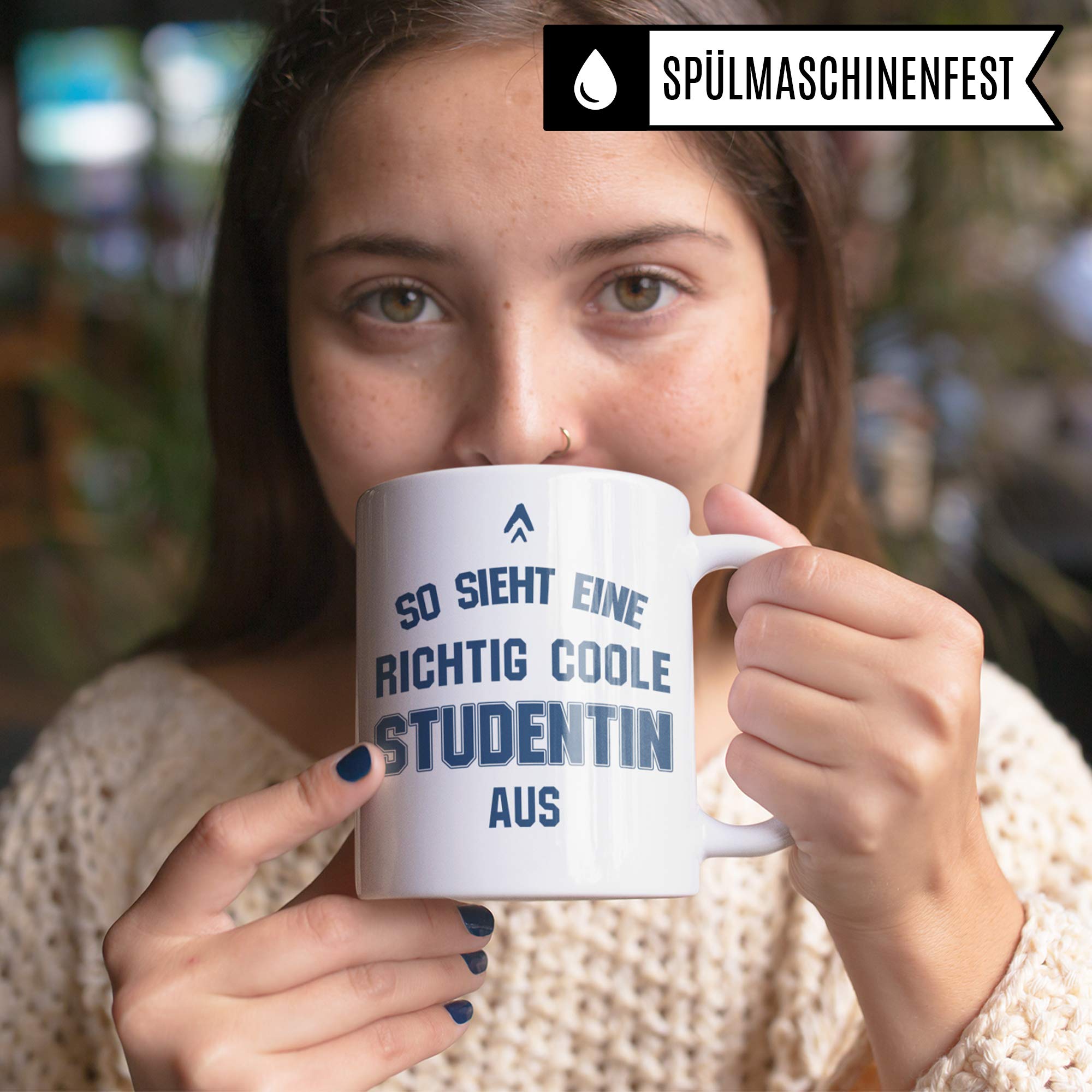 Pagma Druck Tasse Studentin, Studium Geschenk Anfang, Studieren Uni Becher Geschenkidee, Ersti Kaffeetasse für Studenten Universität Beginn Kaffeebecher