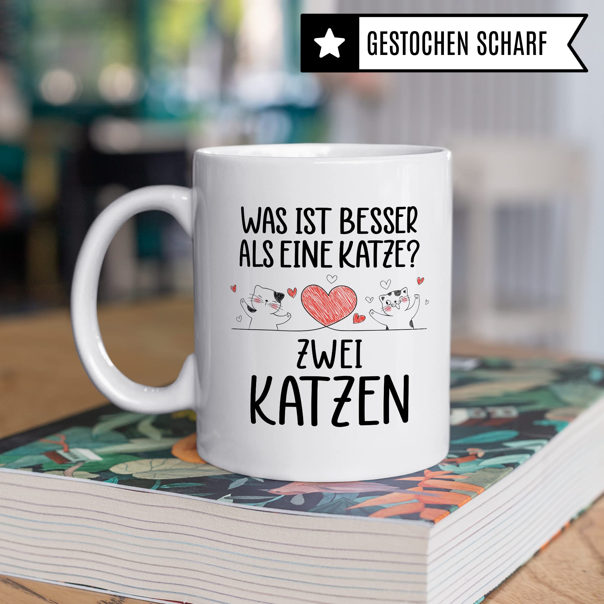 Katzen Tasse Kaffeetasse Humor Kaffee-Becher mit Spruch Katze Witz Katzenmama Geschenk Geschenkidee für Katzenliebhaber Kaffee und Katzen Kaffeeliebhaber Tasse fürs Büro Zwei Katzen