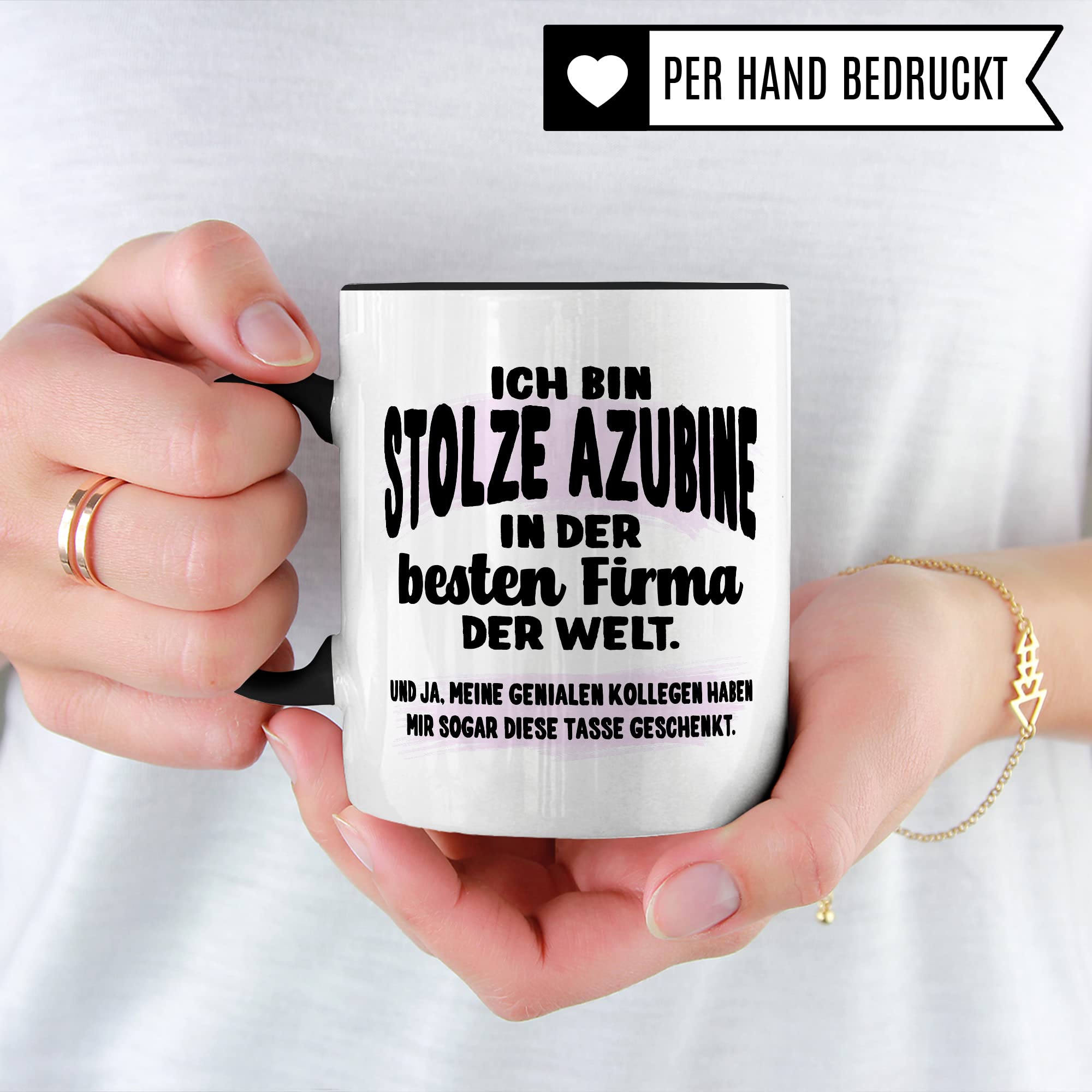 Stolze Azubine Tasse Kaffeetassen Azubine Ausbildung Kaffee-Becher Lehrling Ausbildung Beste Firma Spruch Becher Geschenkidee Azubine-Geschenk Auszubildende lustig Witz Humor