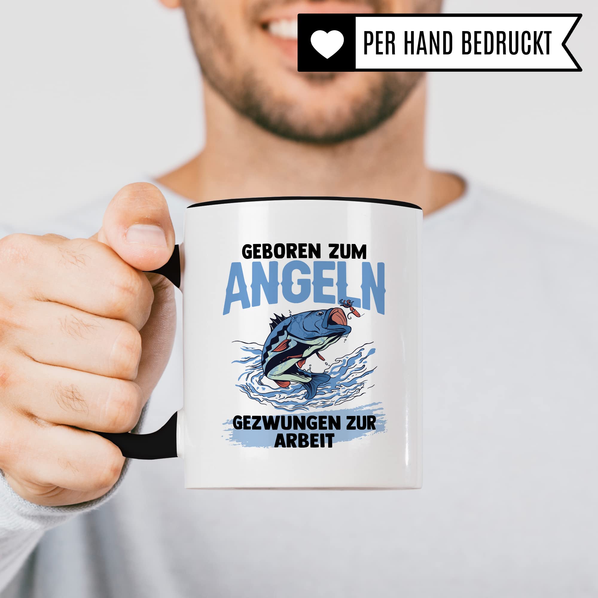 Tasse Angler, Geboren zum Angeln - Gezwungen zur Arbeit Geschenk Geschenkidee Fischer Bürogeschenk Kaffeetasse mit Spruch lustig Kaffee-Becher