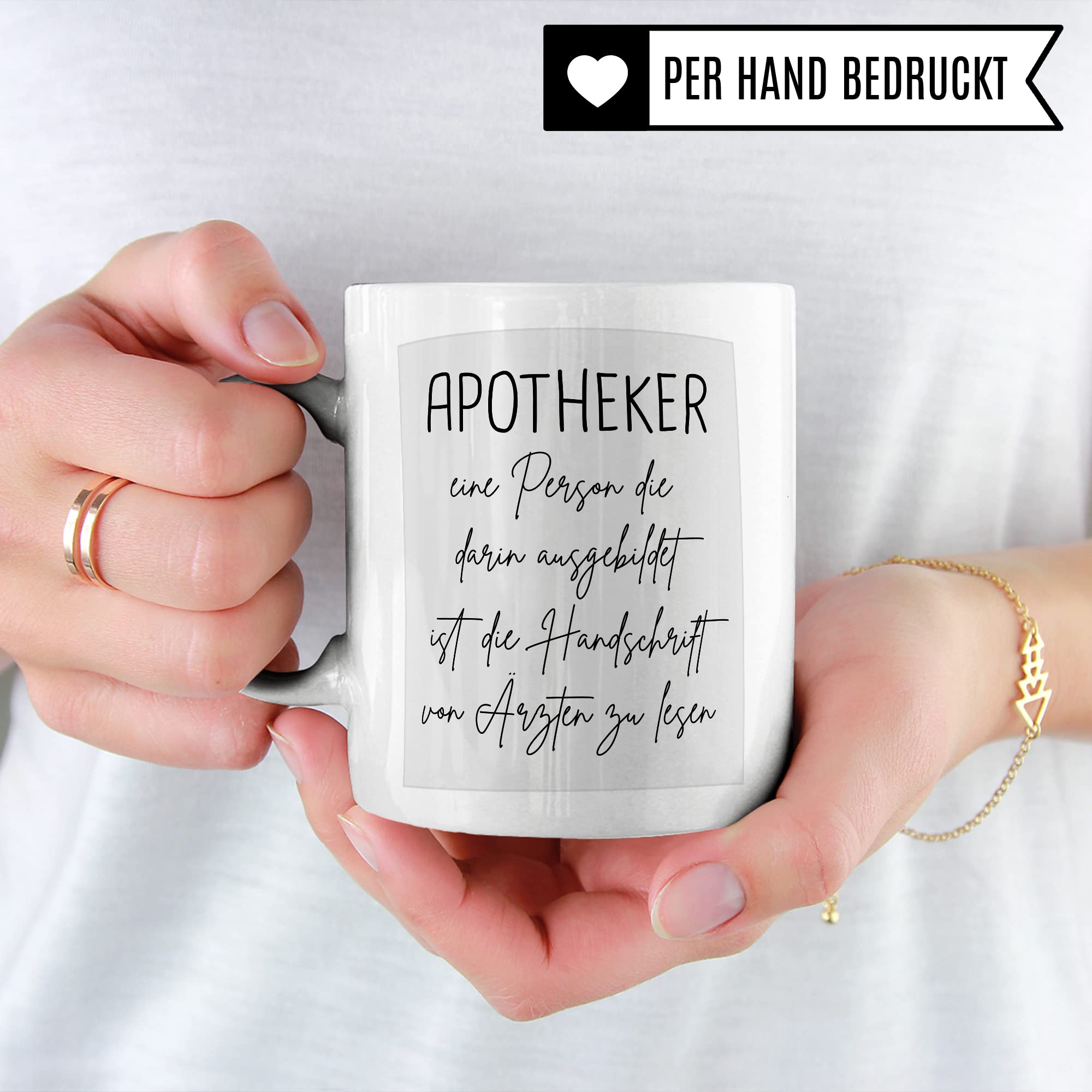 Apotheker Tasse Kaffeetasse lustig Apotheke Kaffee-Becher Humor Pharmazie Pharmazeut Geschenk Geschenkidee Kollege Witz Meme Pharma Arzt Handschrift Ausgebildet lesen