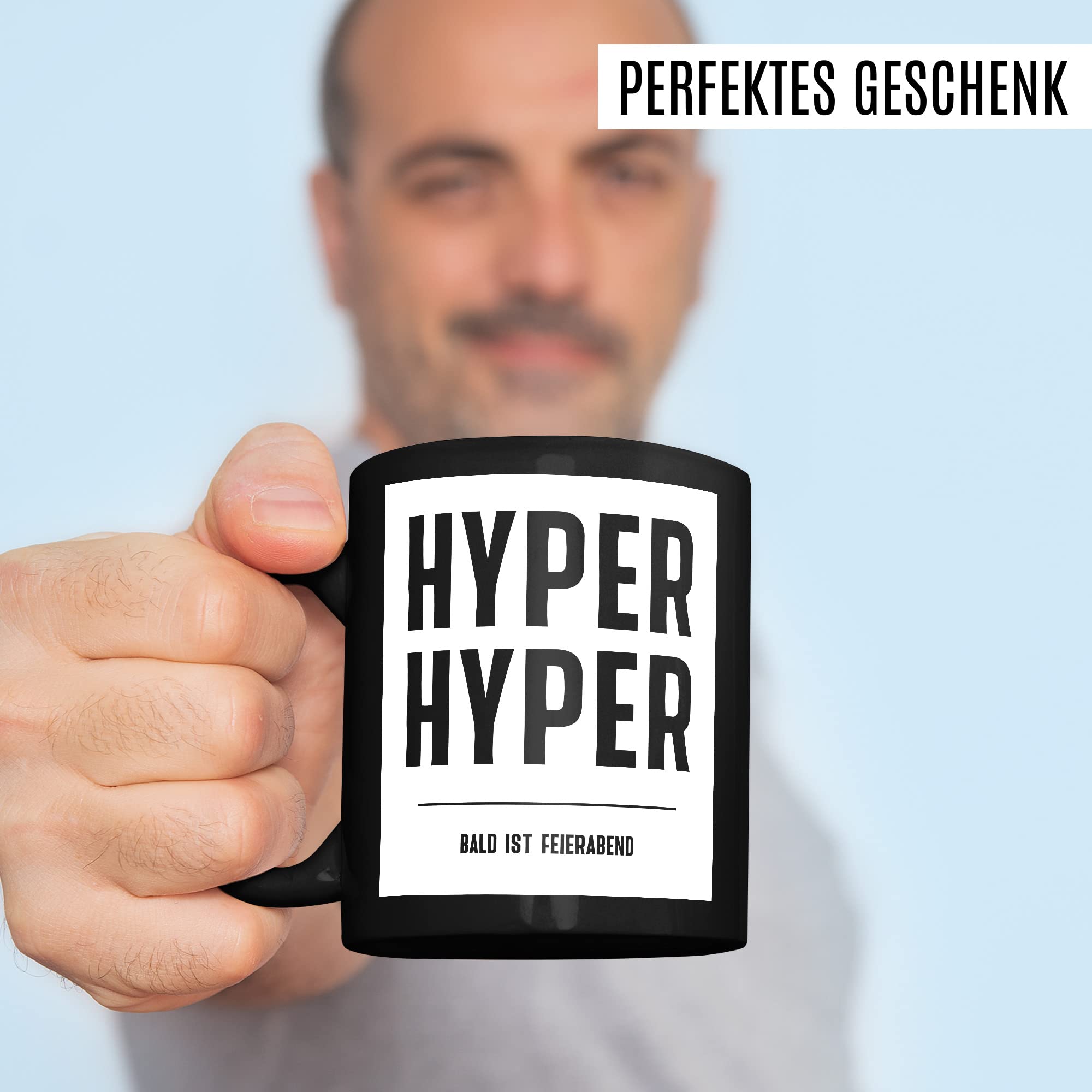 HYPER HYPER Tasse mit Spruch bald ist Feierabend Kaffeetasse lustig 90er Rave Kaffee-Becher Arbeit lustig Geschenkidee Kollegen Humor Scooter Büro Tasse Witz Geschenk Kollegin Kollege