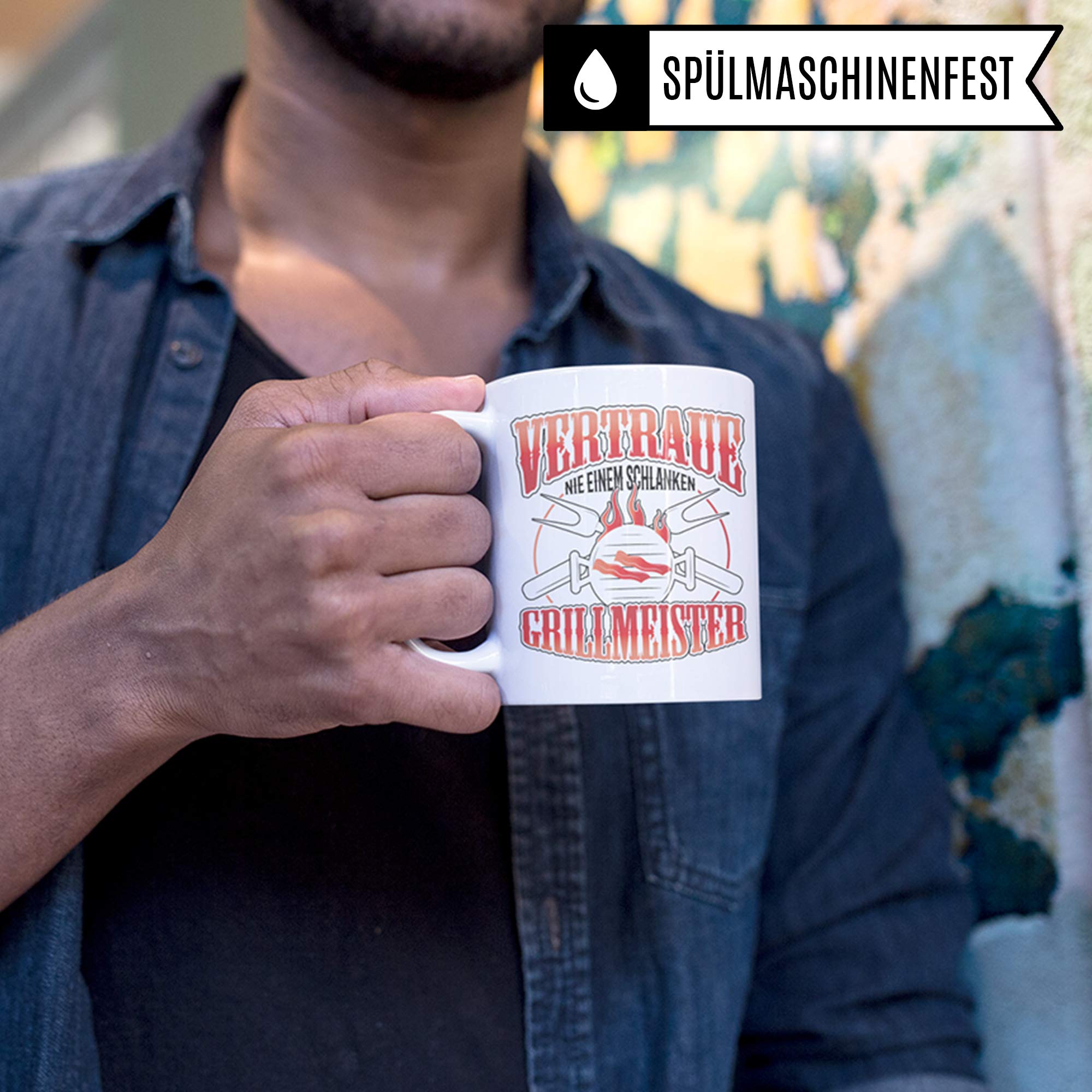 Pagma Druck Grillmeister Tasse - Grillen Geschenk für Männer - Grillparty Becher mit Spruch - Kaffeetasse Grill für Grillmeister