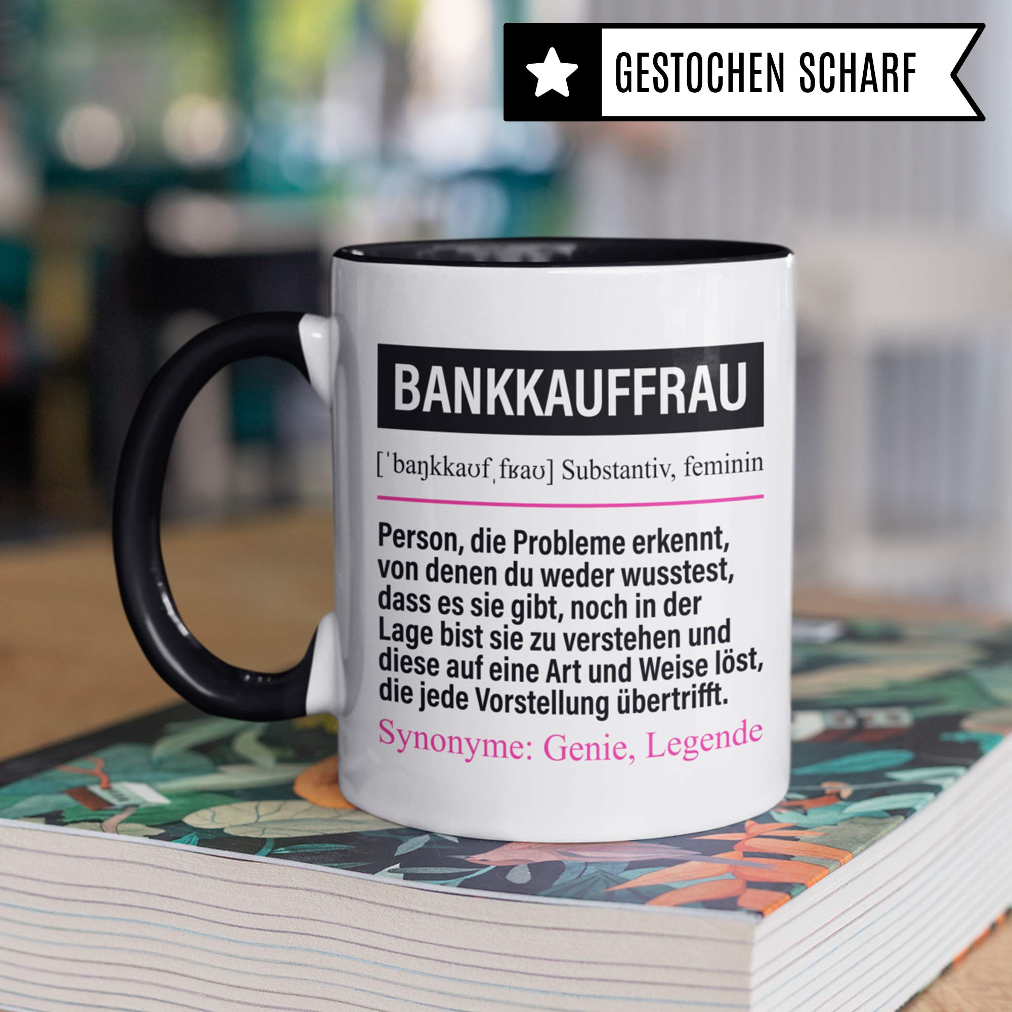 Pagma Druck Tasse Bankkauffrau lustig, Bankkauffrau Geschenk, Spruch Bankangestellte Geschenkidee, Kaffeetasse Beruf Bankbeamtin Kaffeebecher Frauen Teetasse Bankerin Becher