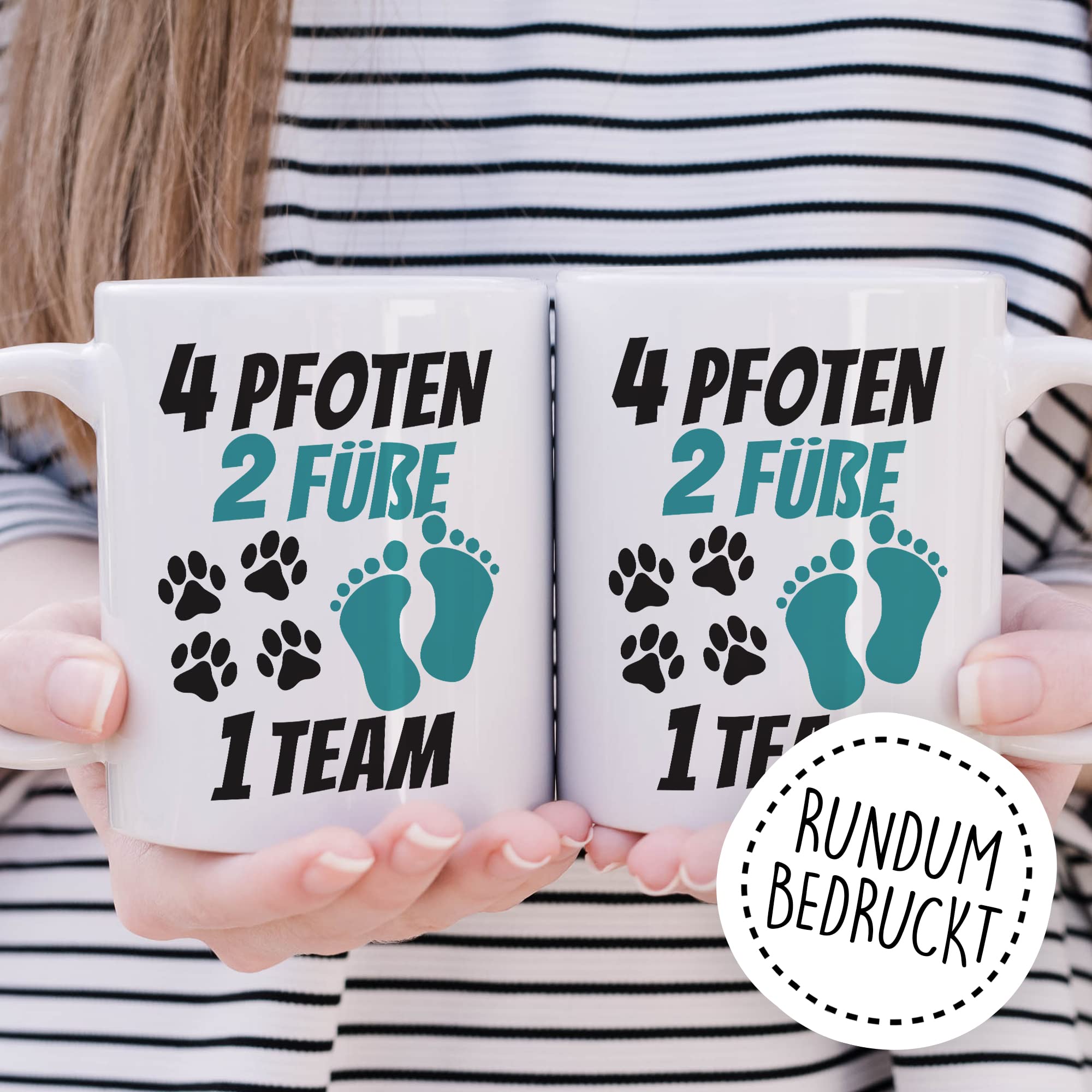 Tasse Hundebesitzer Geschenk, 4 Pfoten 2 Füße 1 Team Geschenkidee Kaffeetasse mit Spruch Hundehalter Hunde-Liebhaber Hund Kaffee-Becher Hand & Pfote Vierbeiner