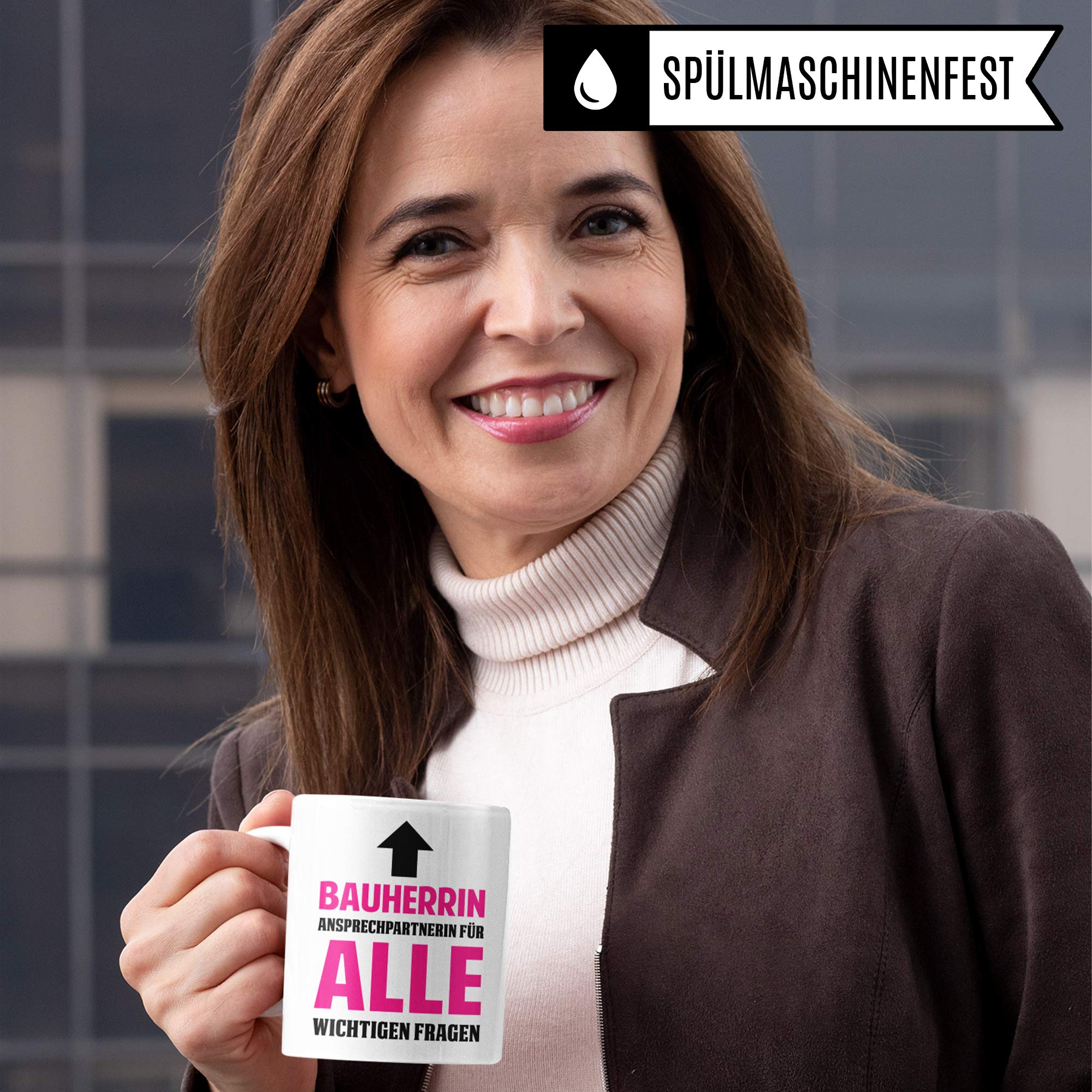 Pagma Druck Bauherrin Tasse, Richtfest Geschenk, Becher Geschenke zum Richtfest, Hausbau Haus Baustelle Geschenkidee, Eigenheim Einweihung Kaffeetasse für Häuslebauer & Hausbauer