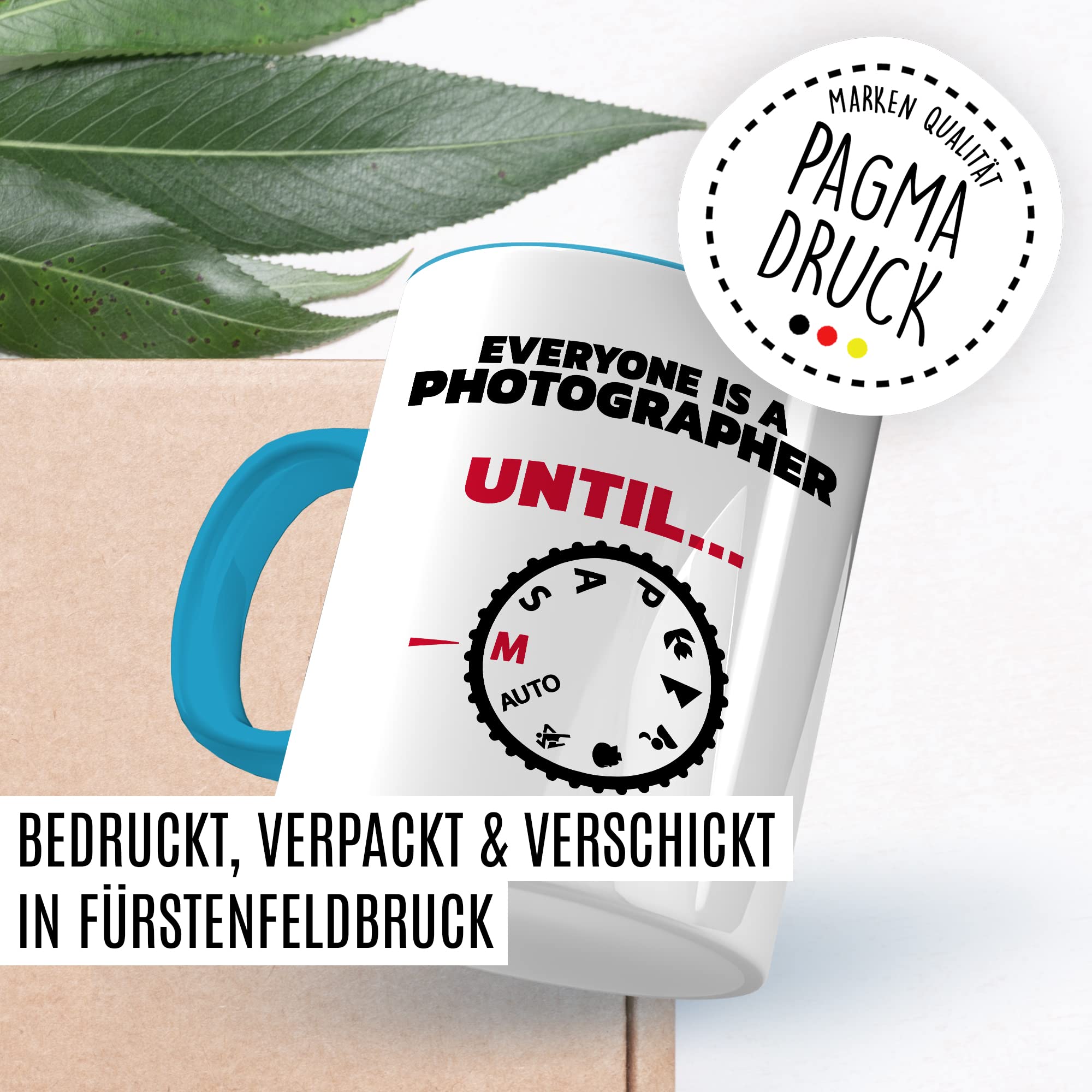 Tasse Fotograf Geschenk, Everyone is a photographer - Until … Geschenkidee Kameramann Kaffee-Becher Kaffeetasse Tasse mit Spruch Kamera fotografieren Objektiv